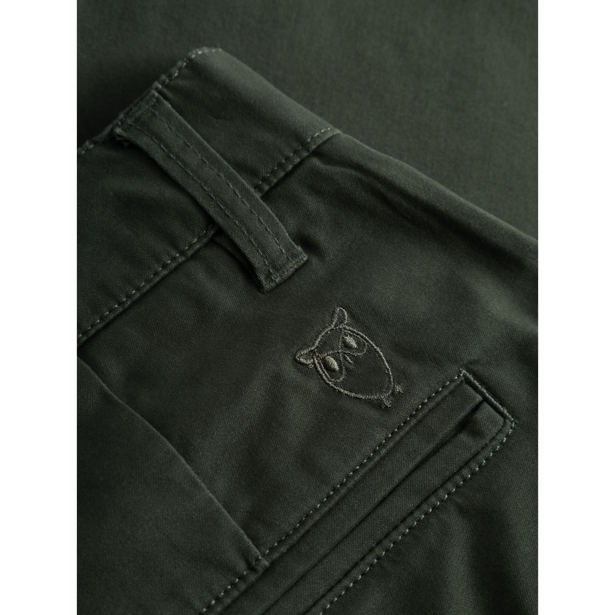 Shorts STRETCHED TWILL aus Bio-Baumwolle