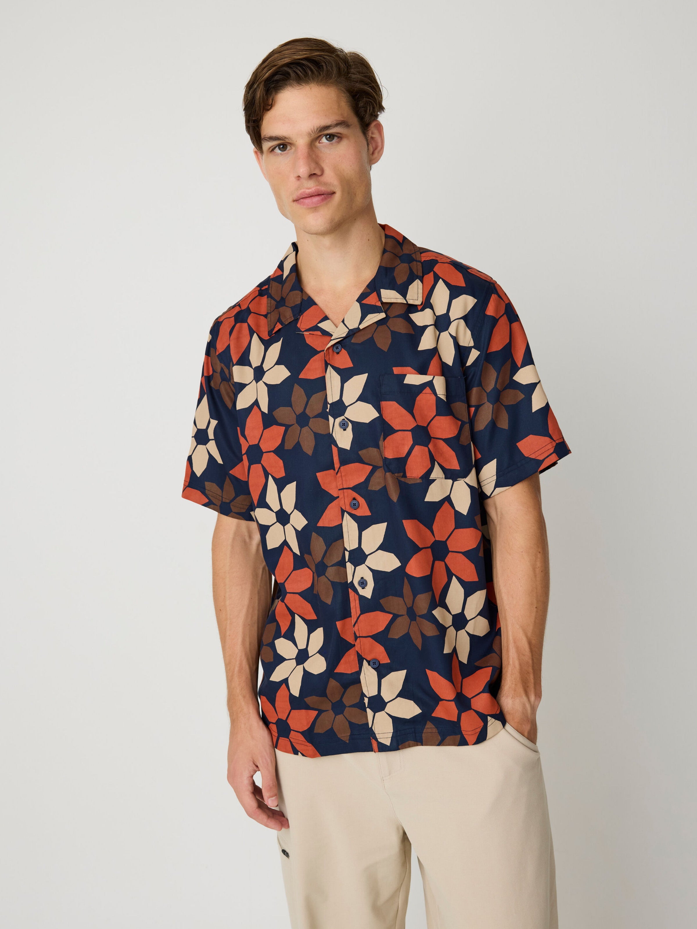 Kurzärmeliges Hemd mit Blumenprint aus Tencel