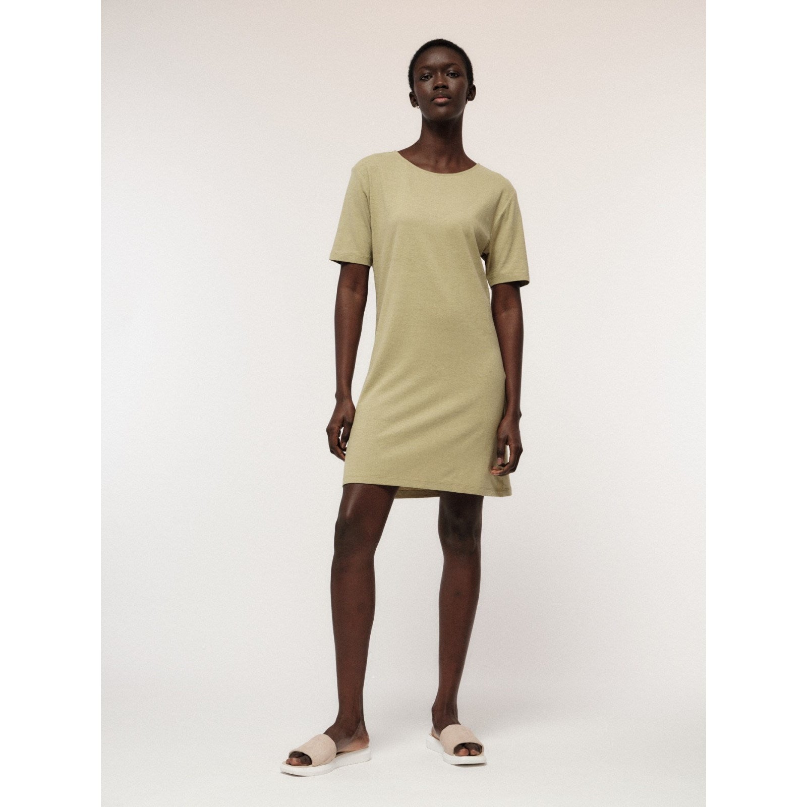 Kleid mit Rückenausschnitt aus Hanf und Bio-Baumwolle