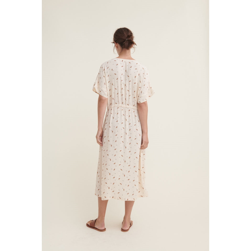 Kleid ANJO mit feinem Blätterprint