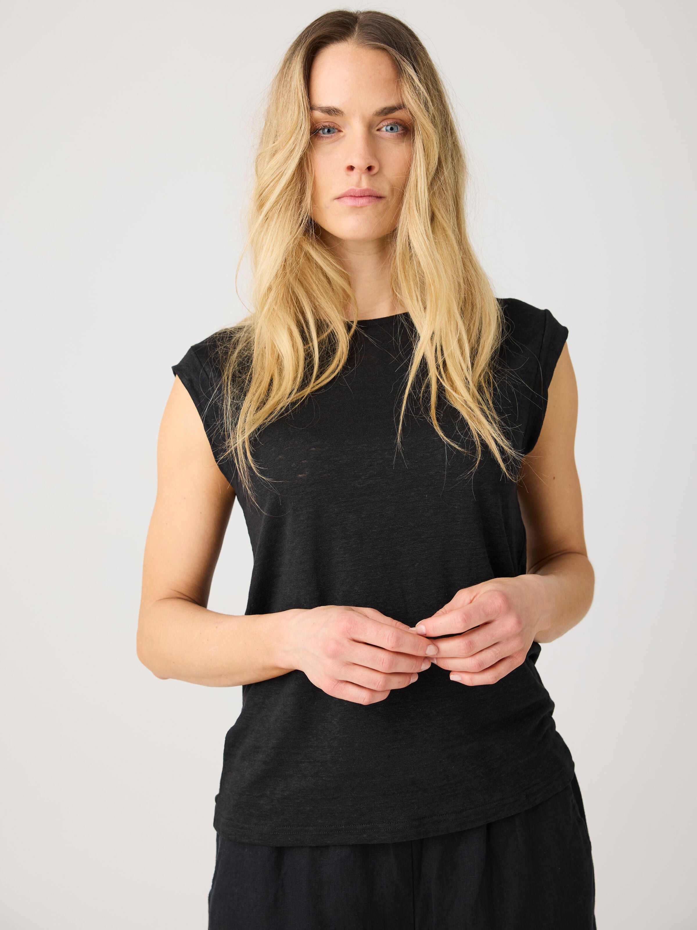 T-Shirt LOOSE FOLD UP aus Bio-Leinen