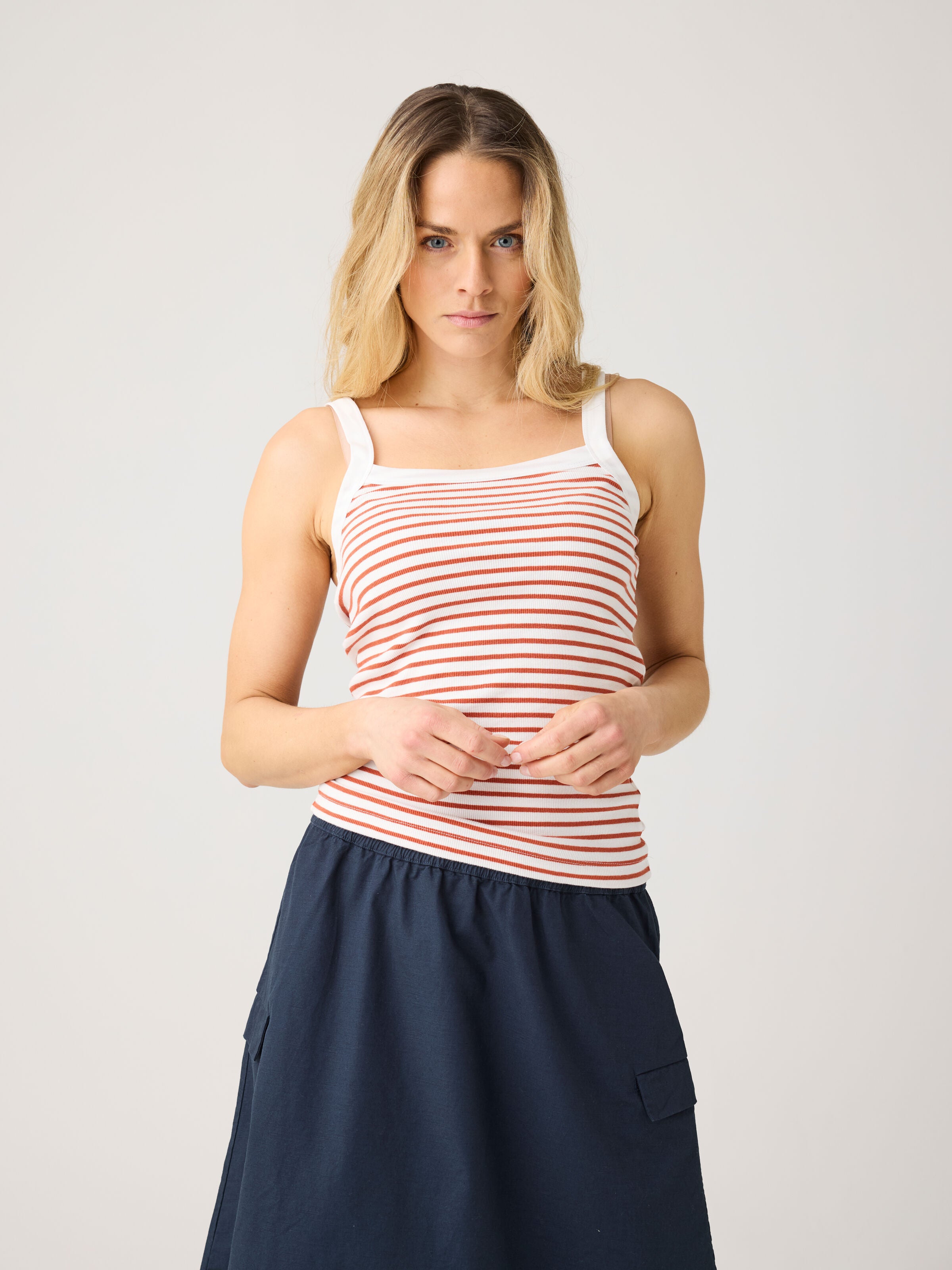 Trägertop RIB STRAB aus Bio-Baumwolle