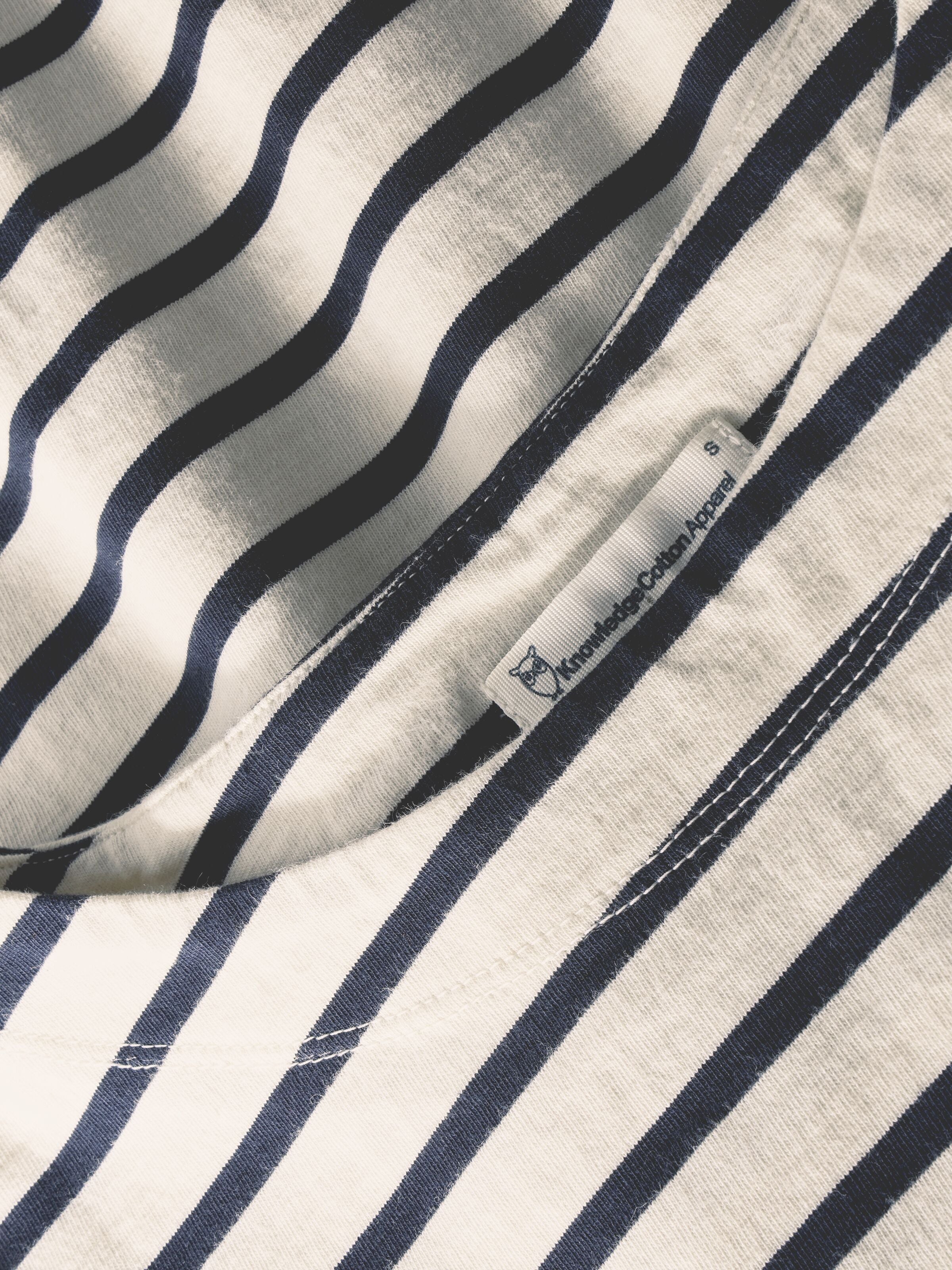 Gestreiftes Langarmshirt aus Bio-Baumwolle