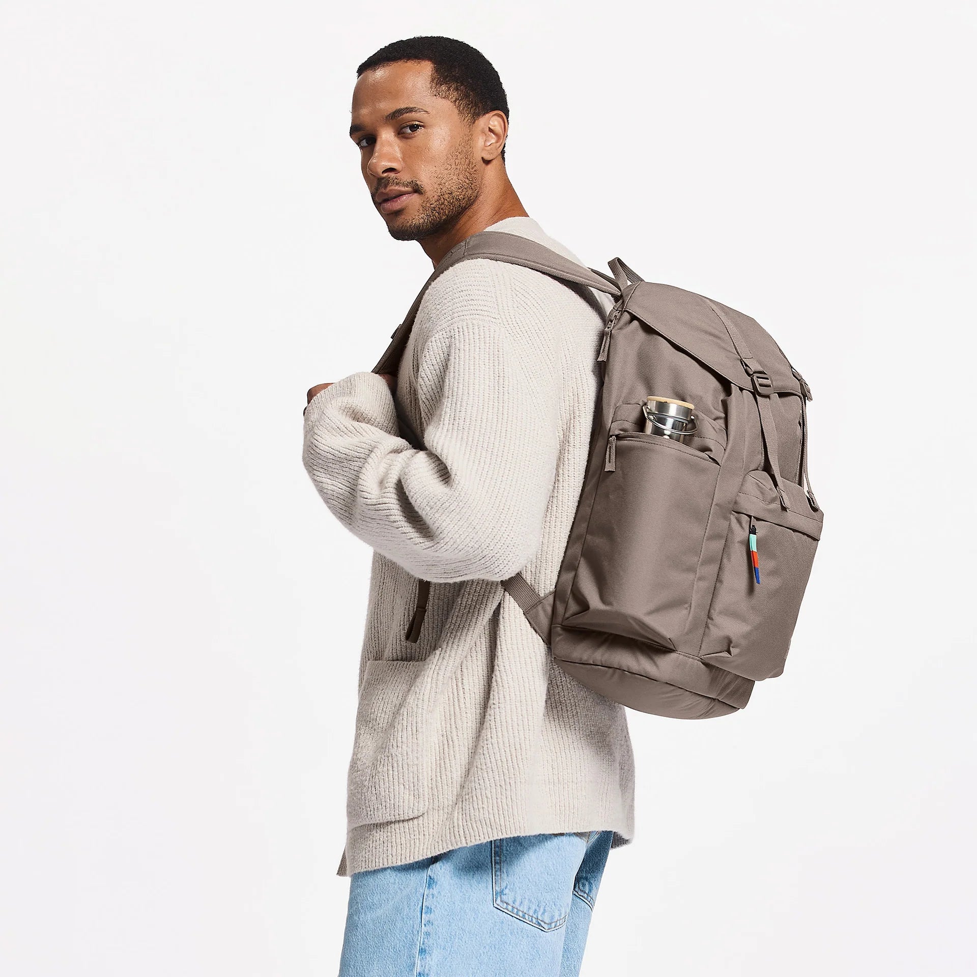 Flap Pack LARGE Rucksack mit Laptopfach aus RE:PET