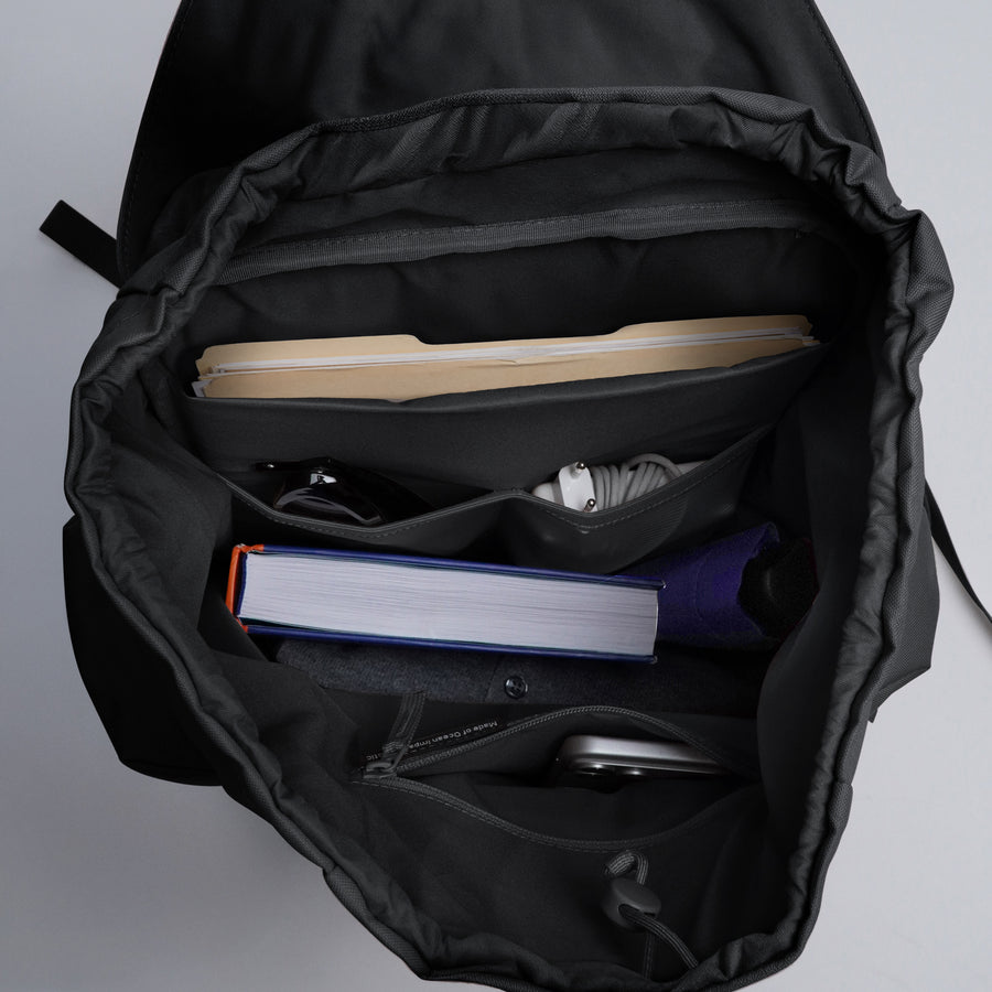 Flap Pack LARGE Rucksack mit Laptopfach aus RE:PET