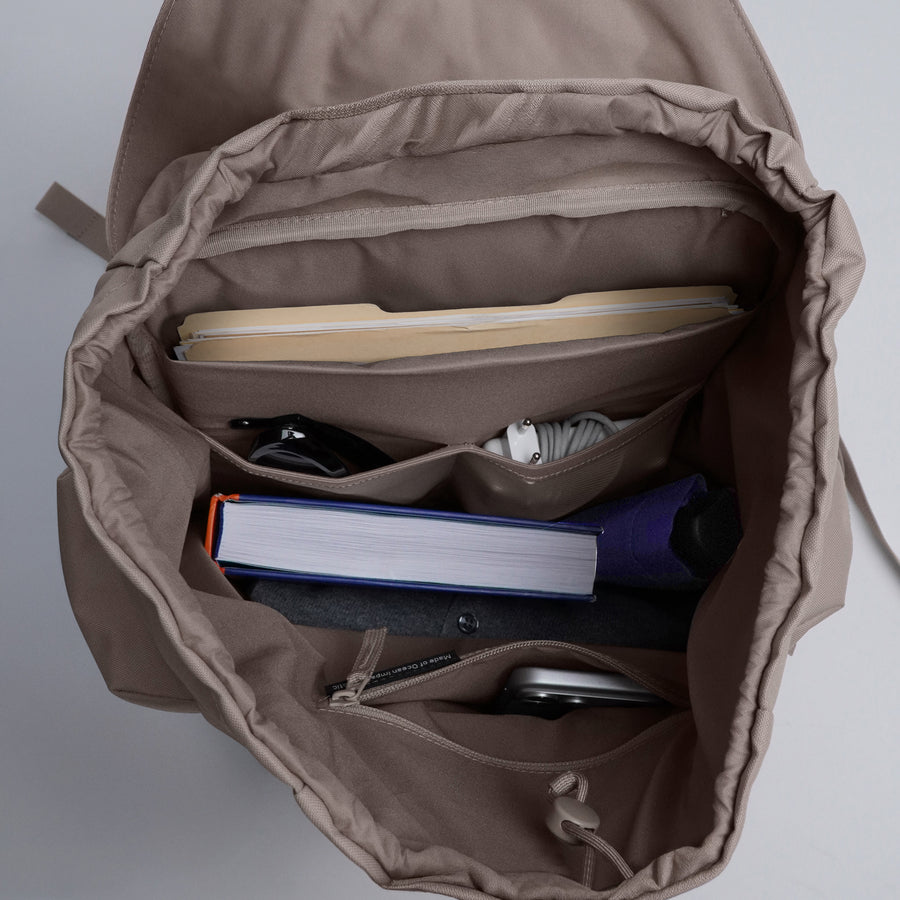 Flap Pack LARGE Rucksack mit Laptopfach aus RE:PET