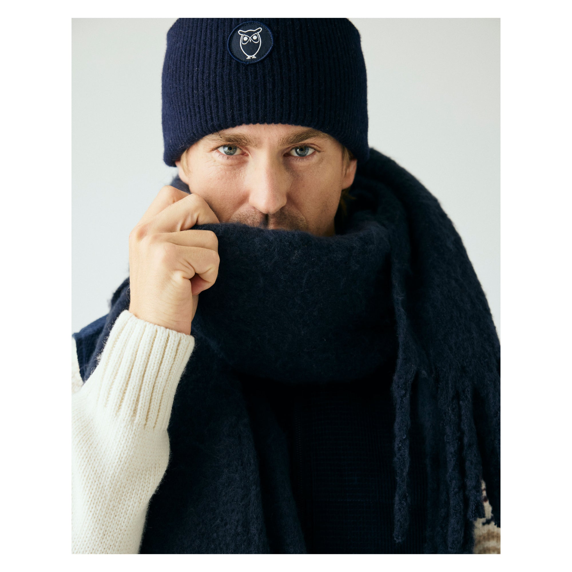 Karierter Schal aus recyceltem Polyester