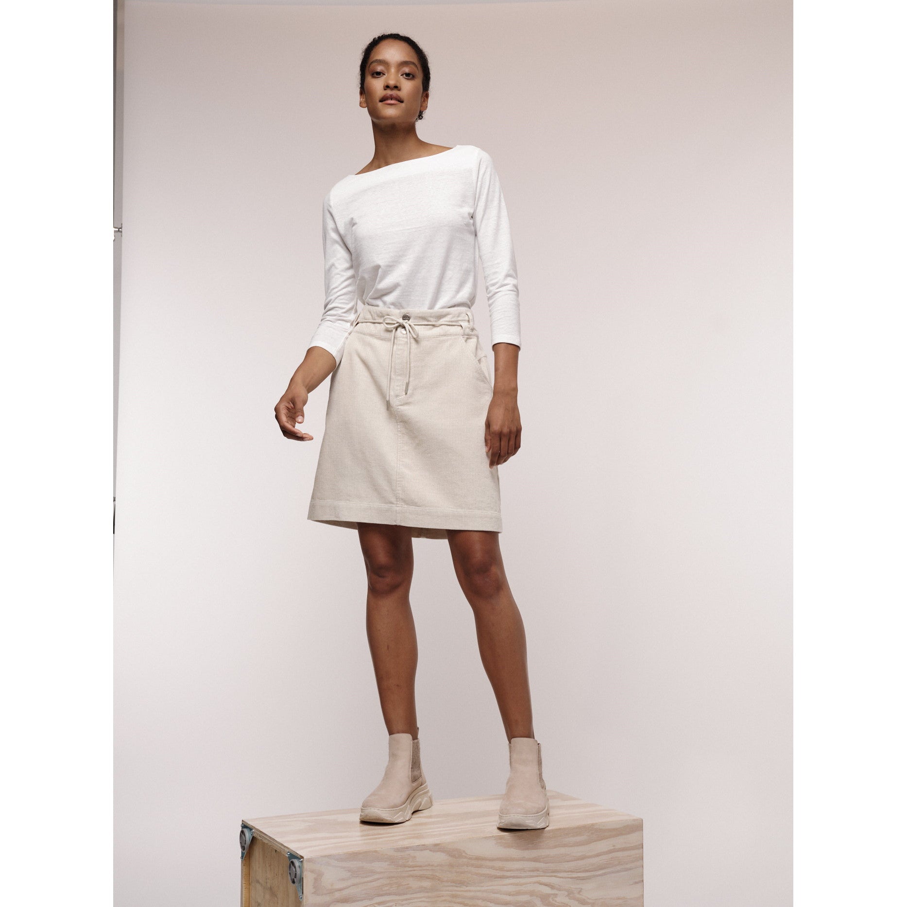 Kord-Rock in A-Linie mit hoher Taille