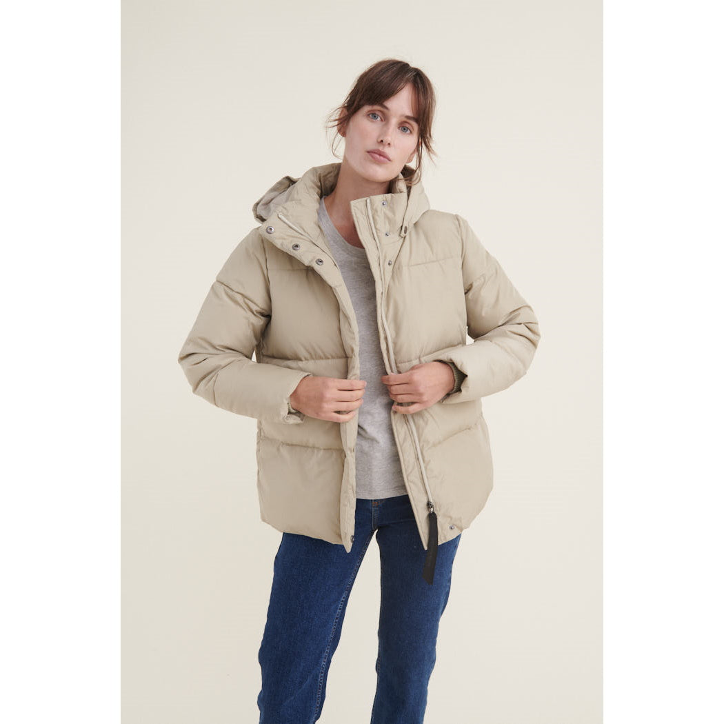 Kurze Pufferjacke DAGMAR aus recyceltem Polyester