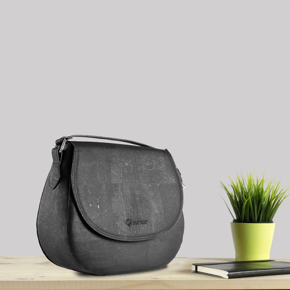 Kork Umhängetasche SADDLE BAG - Black