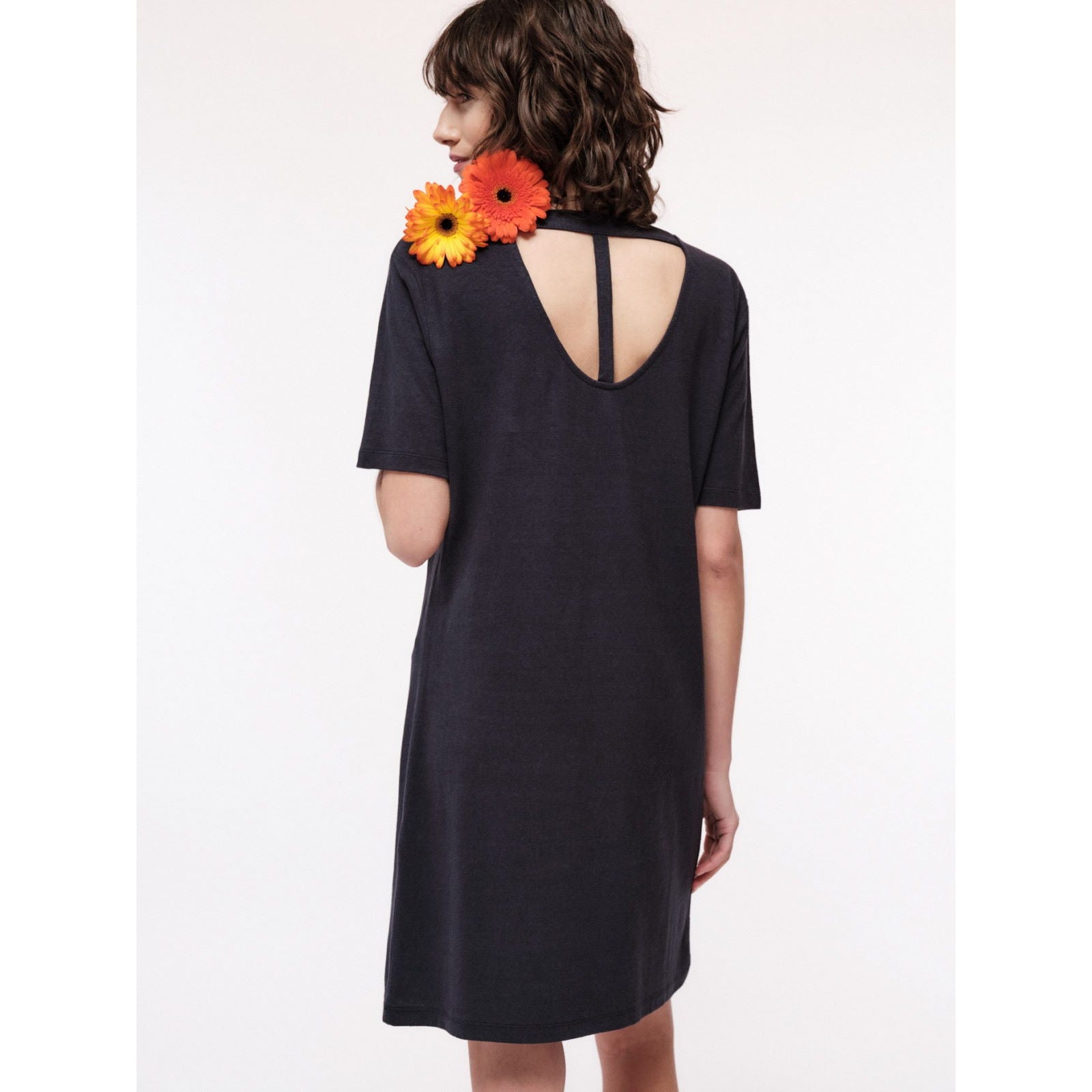 Kleid mit Rückenausschnitt aus Hanf und Bio-Baumwolle