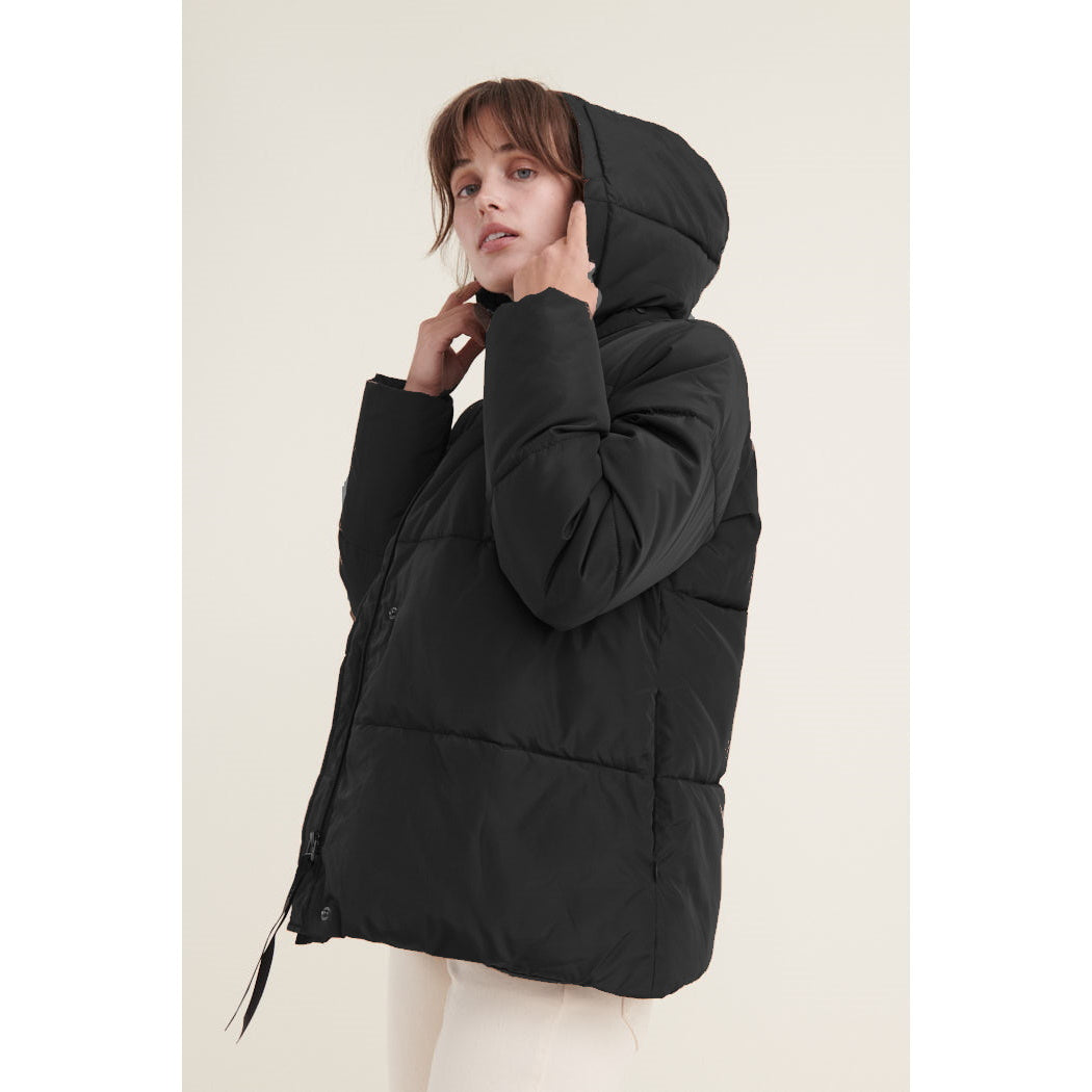 Kurze Pufferjacke DAGMAR aus recyceltem Polyester