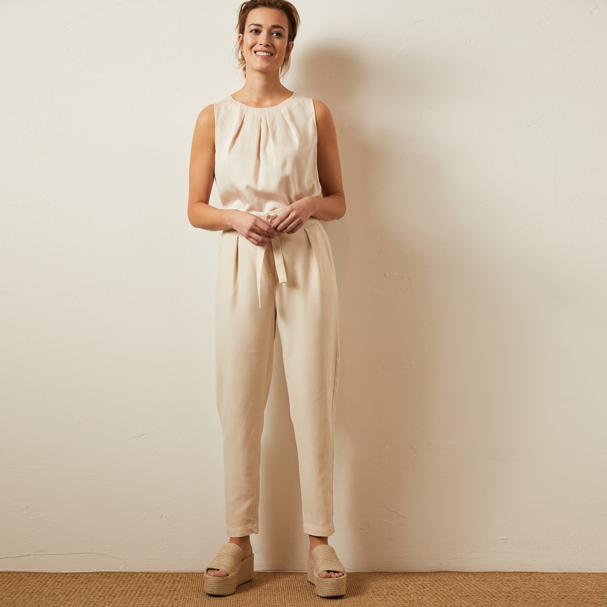 Paperbag Hose aus Tencel und Leinen