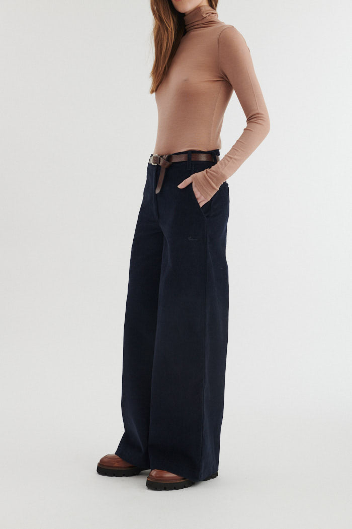 Cordhose MILLU mit weitem Bein aus Bio-Baumwolle