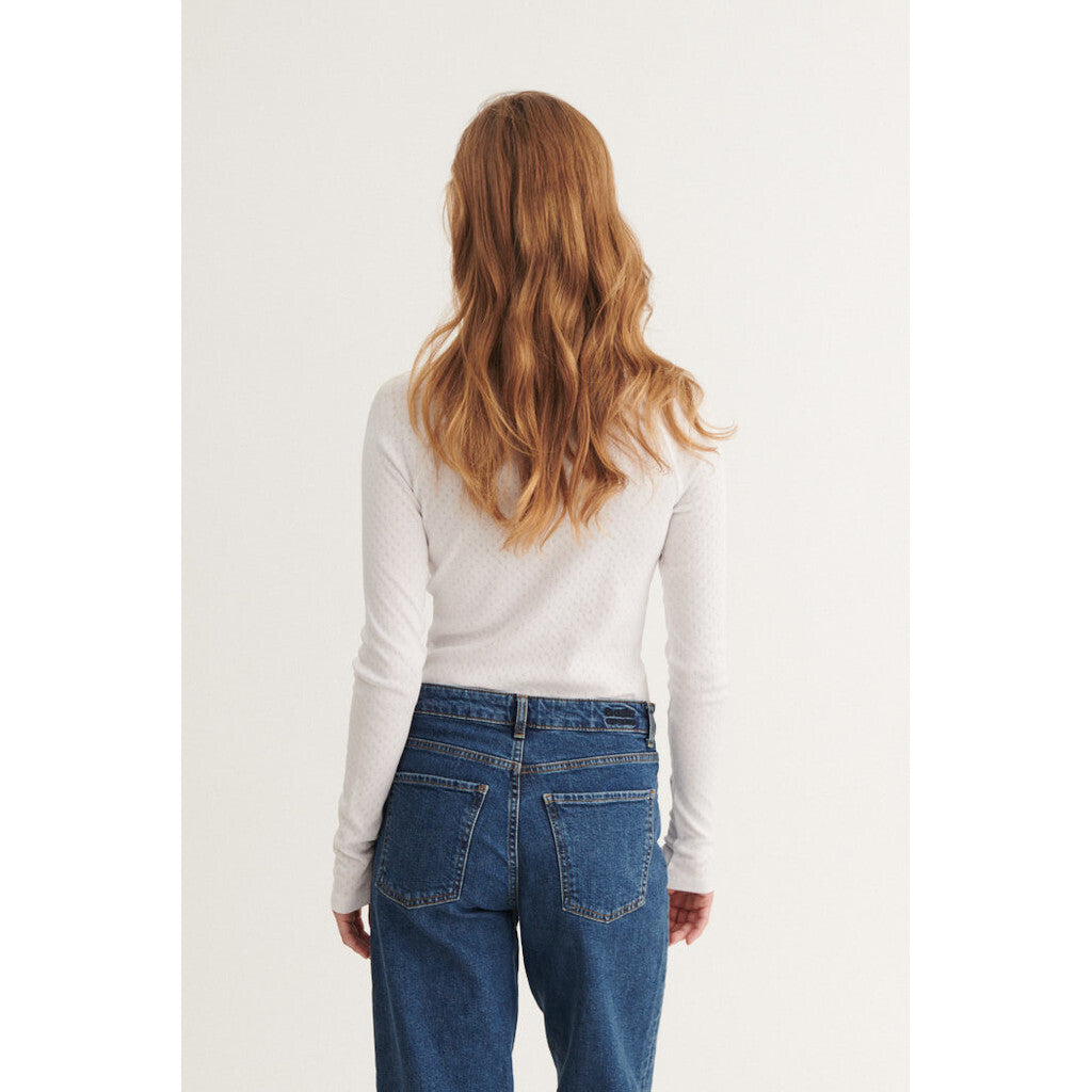 Langarmshirt ARENSE mit Lochmuster aus Bio-Baumwolle