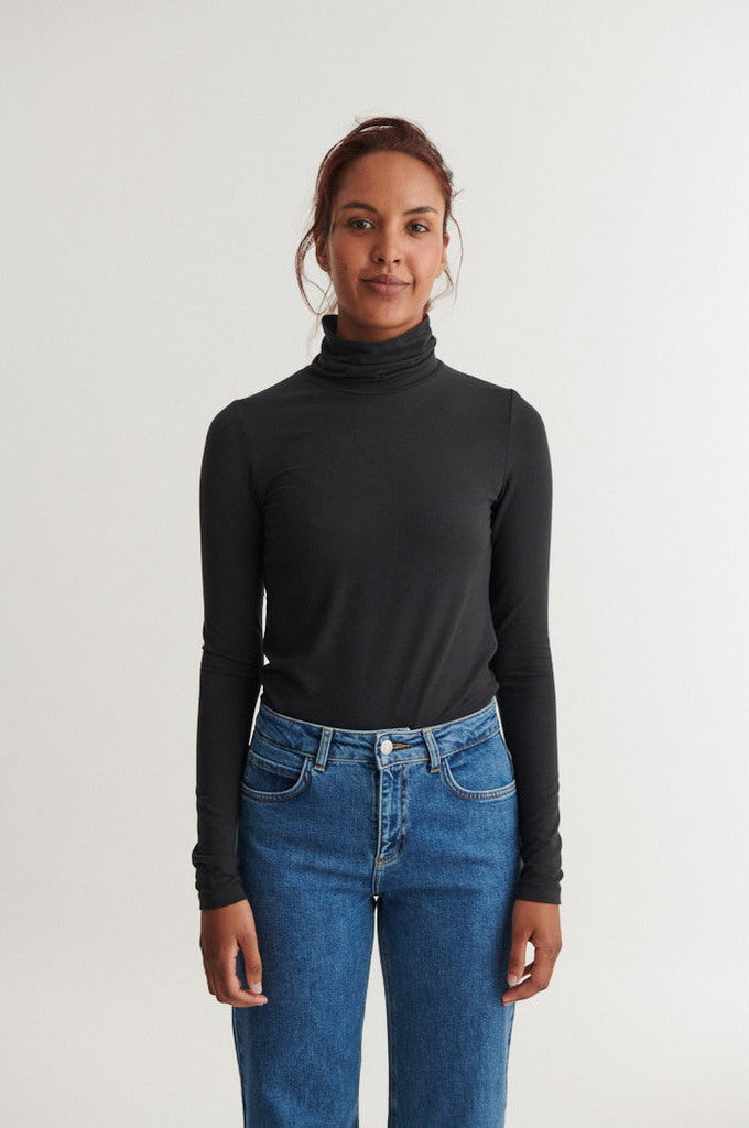 Rollkragenshirt JOLINE aus Tencel™