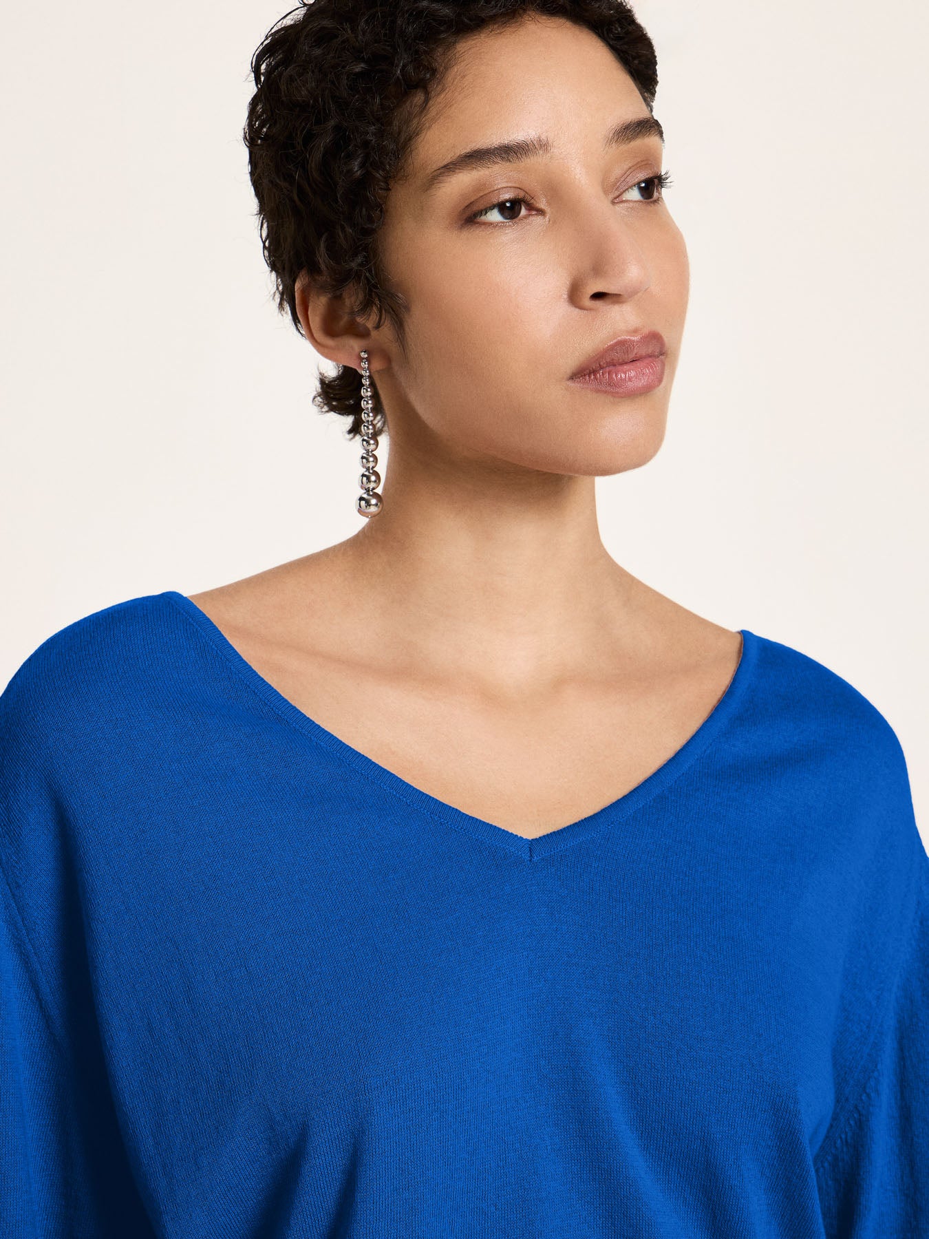 Strickshirt mit V-Ausschnitt aus Bio-Baumwolle