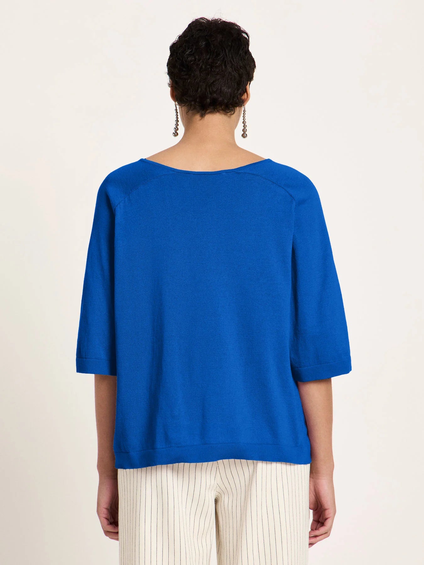 Strickshirt mit V-Ausschnitt aus Bio-Baumwolle