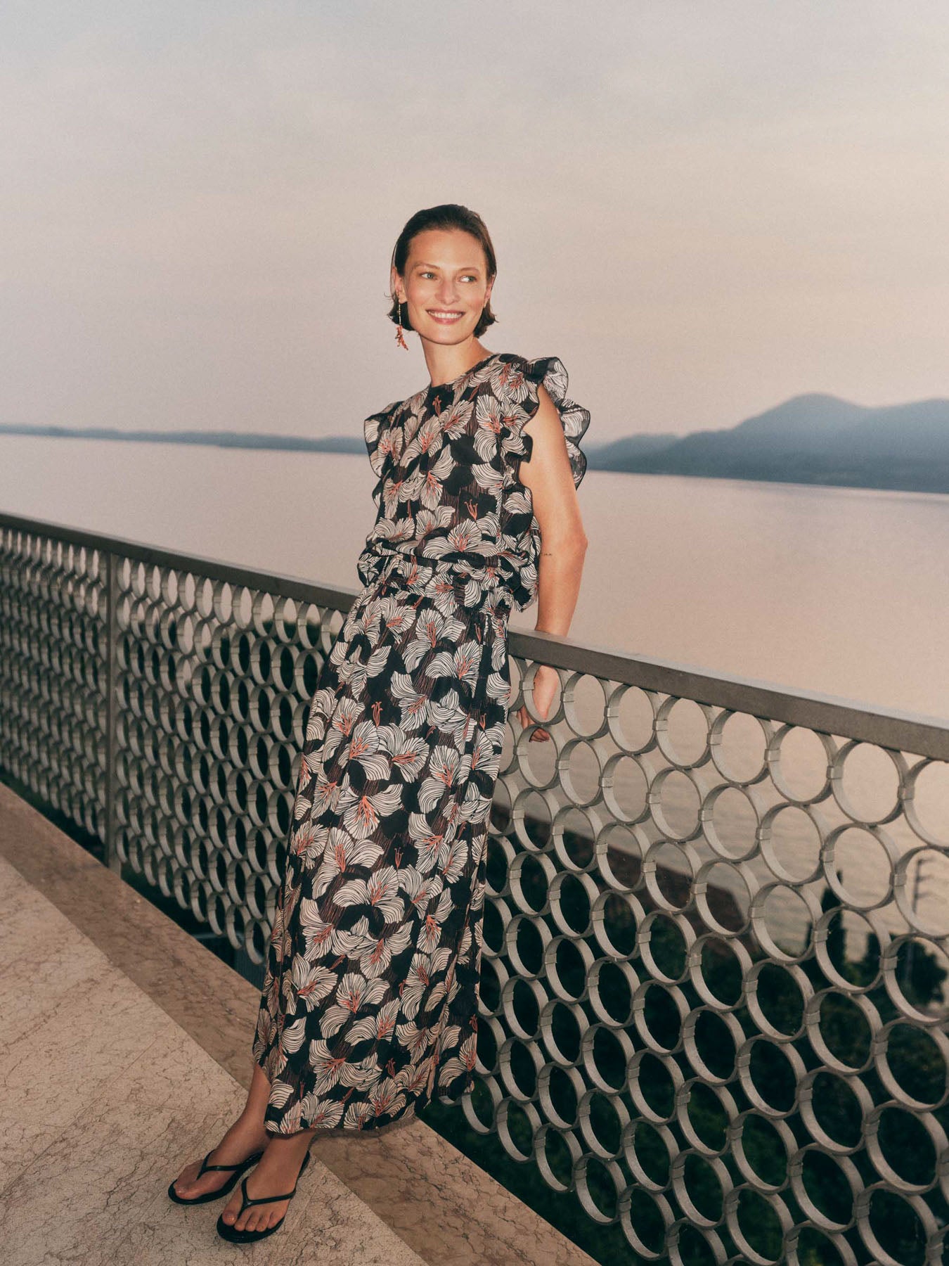 Blusenshirt mit Printmuster und Volant aus Bio-Baumwolle