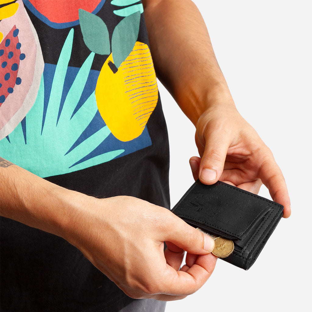 Schlanke Geldbörse mit Münzfach aus Kork