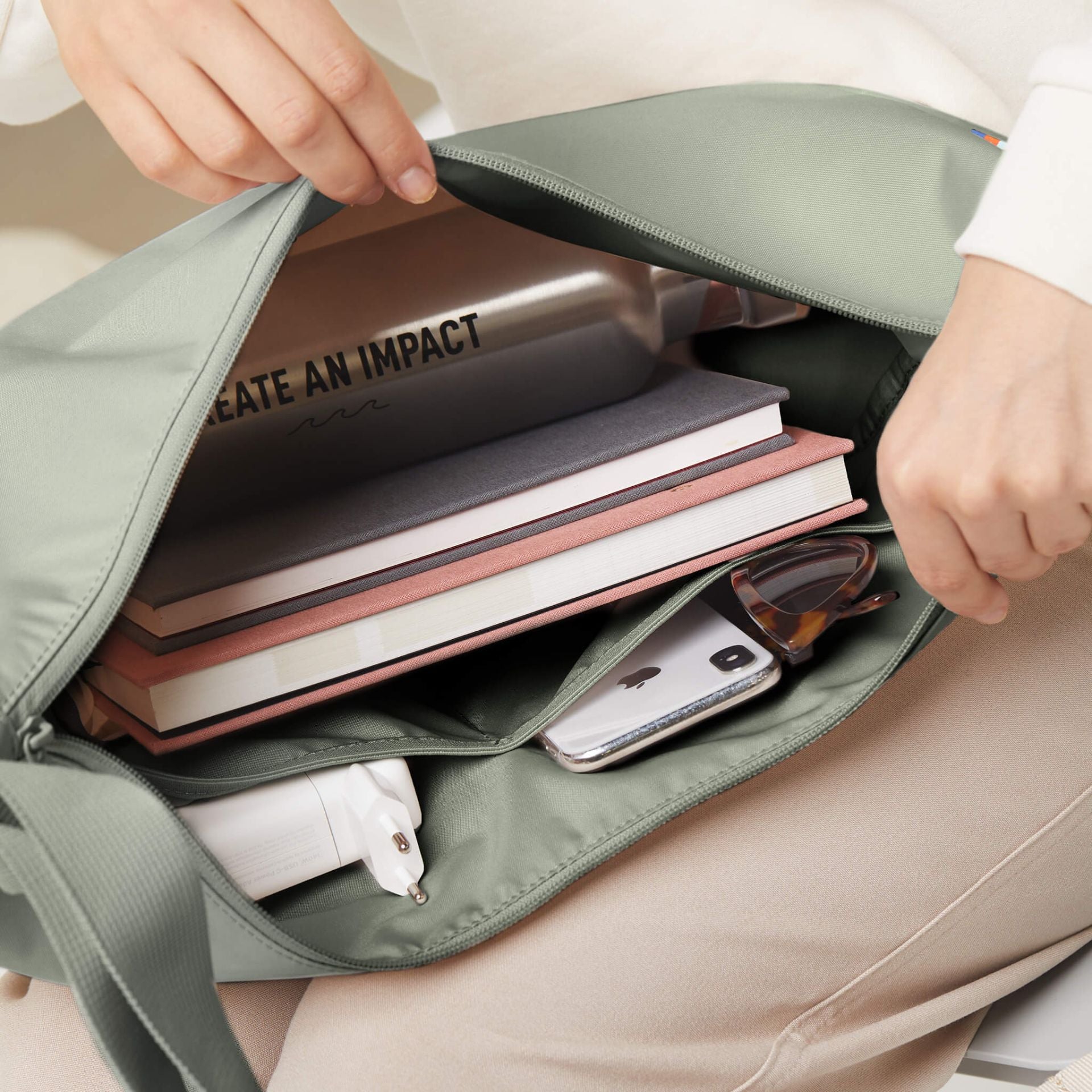 Tasche MOON BAG LARGE mit Ocean Impact Plastic