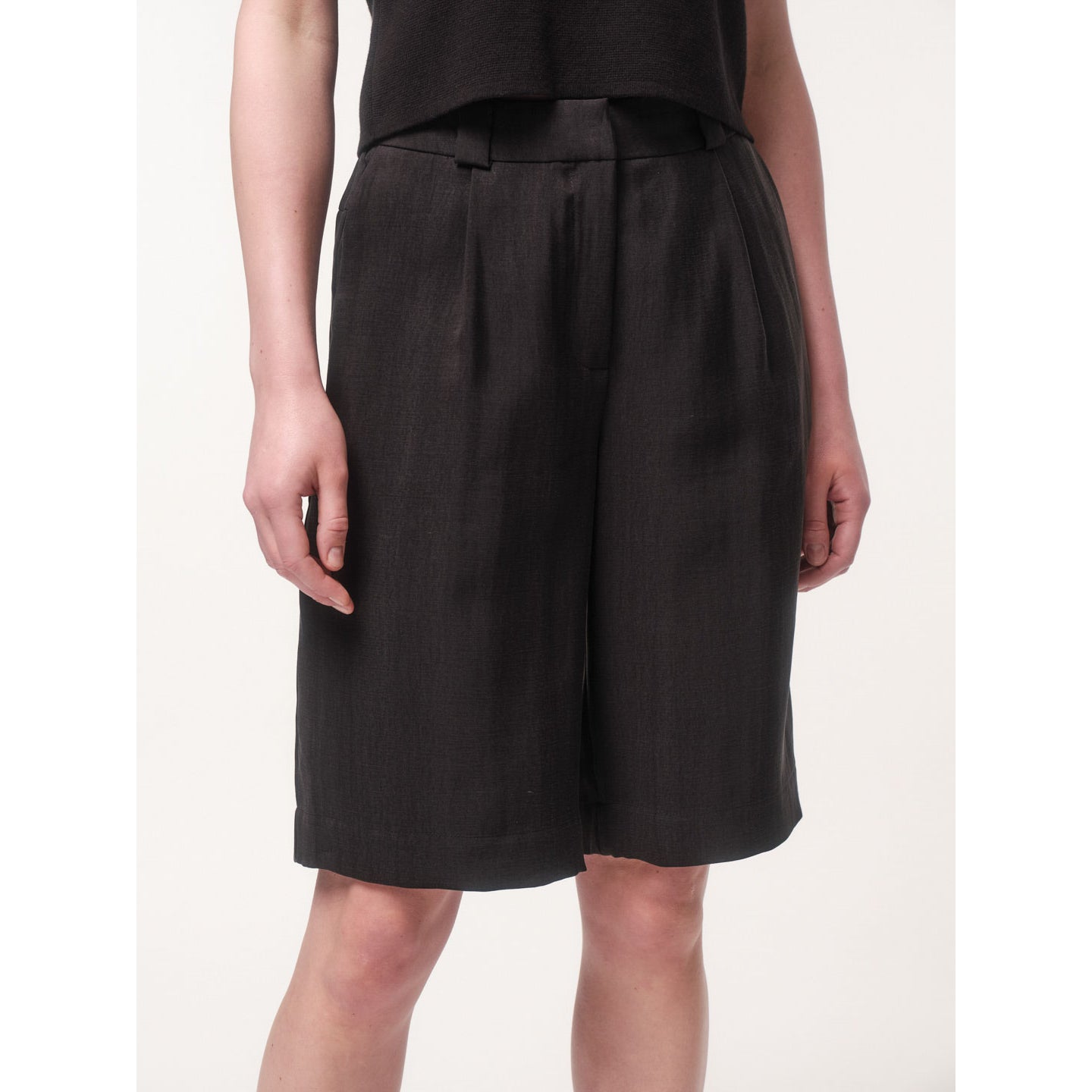 Bermuda aus TENCEL™ und recyceltem Polyester