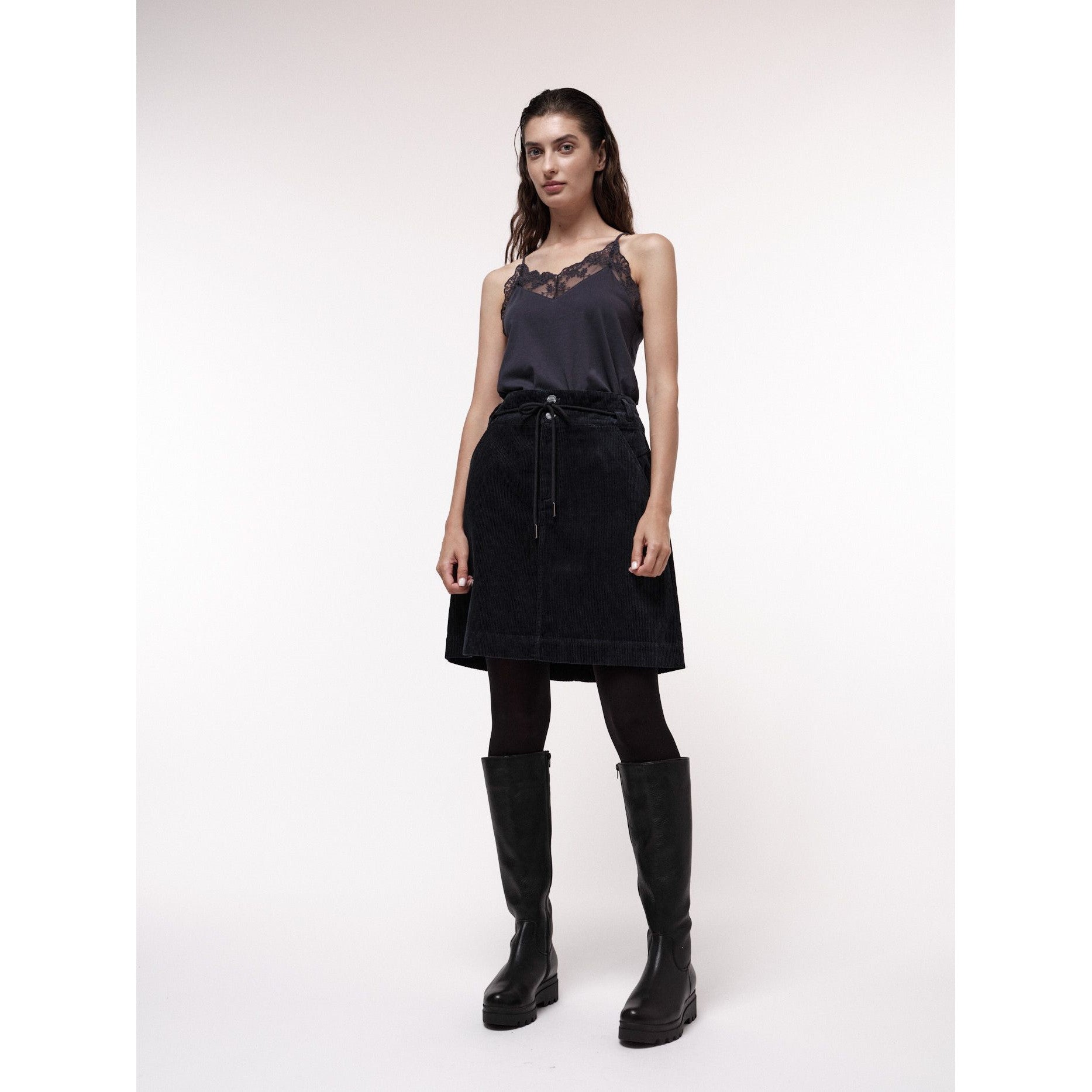Kord-Rock in A-Linie mit hoher Taille