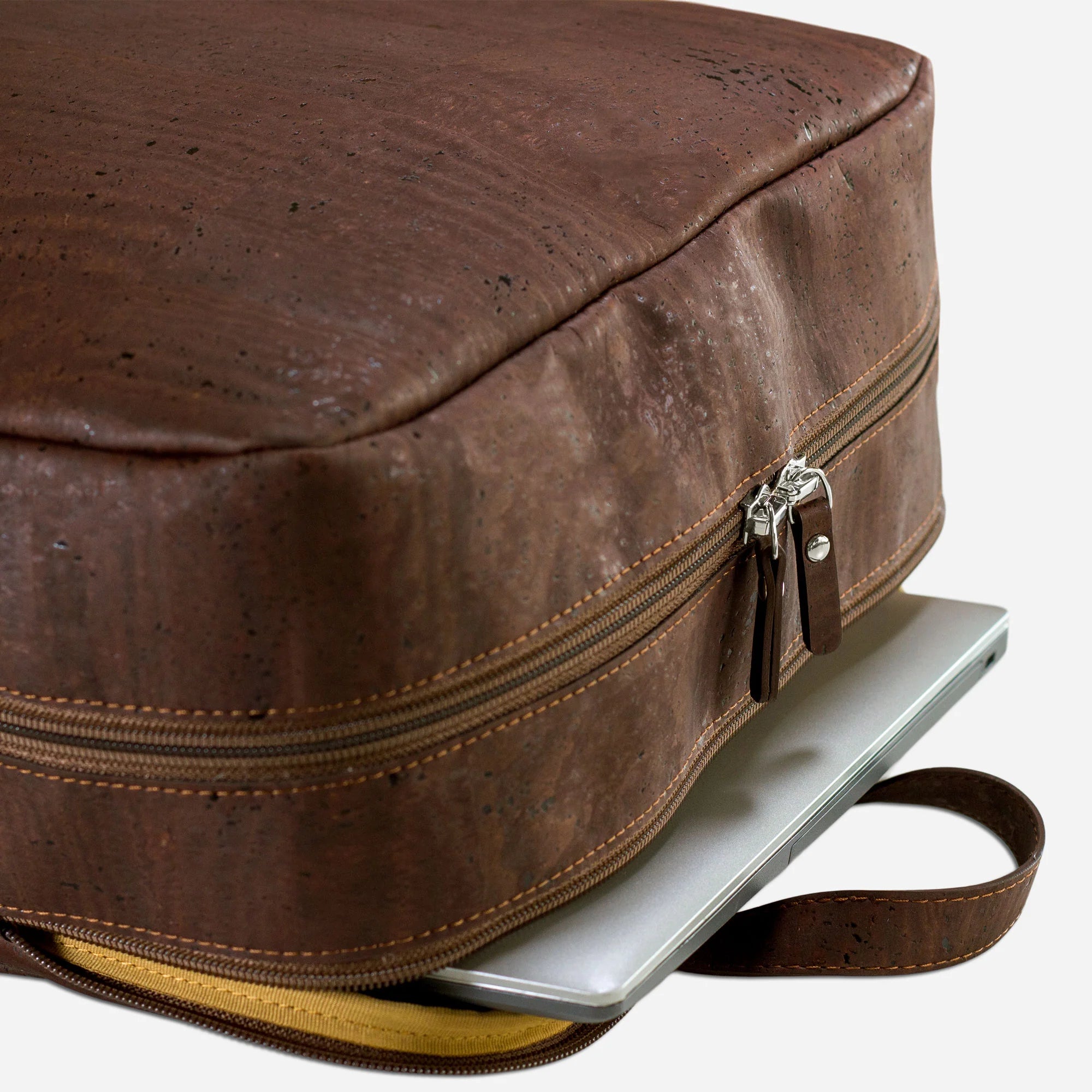 Kork-Rucksack mit 16-Zoll-Laptopfach