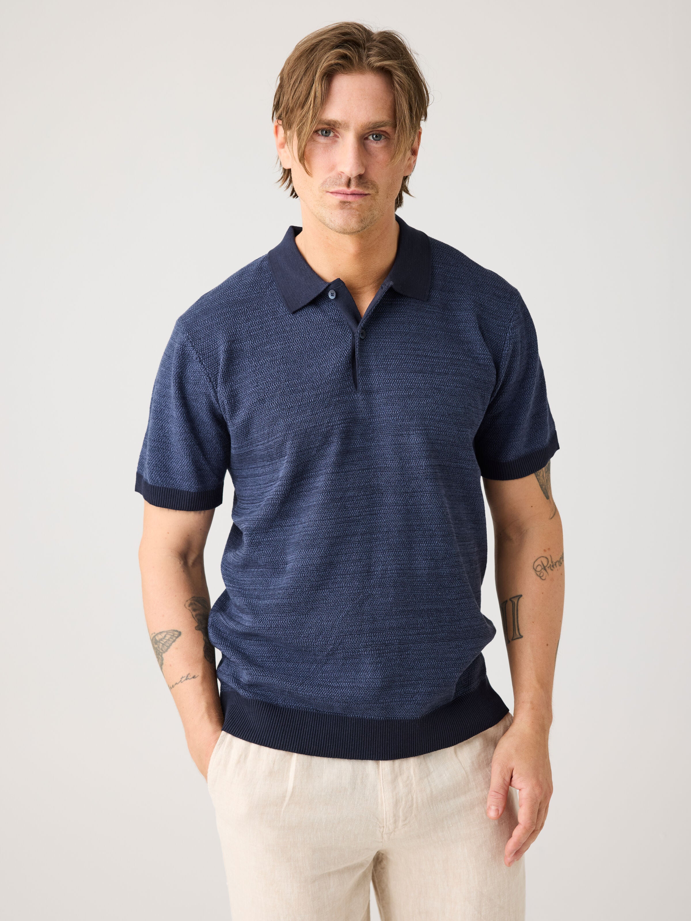 Gestricktes Kurzarm-Poloshirt aus Bio-Baumwolle
