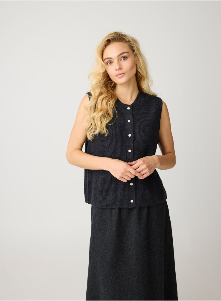 Soufflé Strick-Weste mit Rundhalsausschnitt - Relaxed Fit - aus recyceltem Polyester