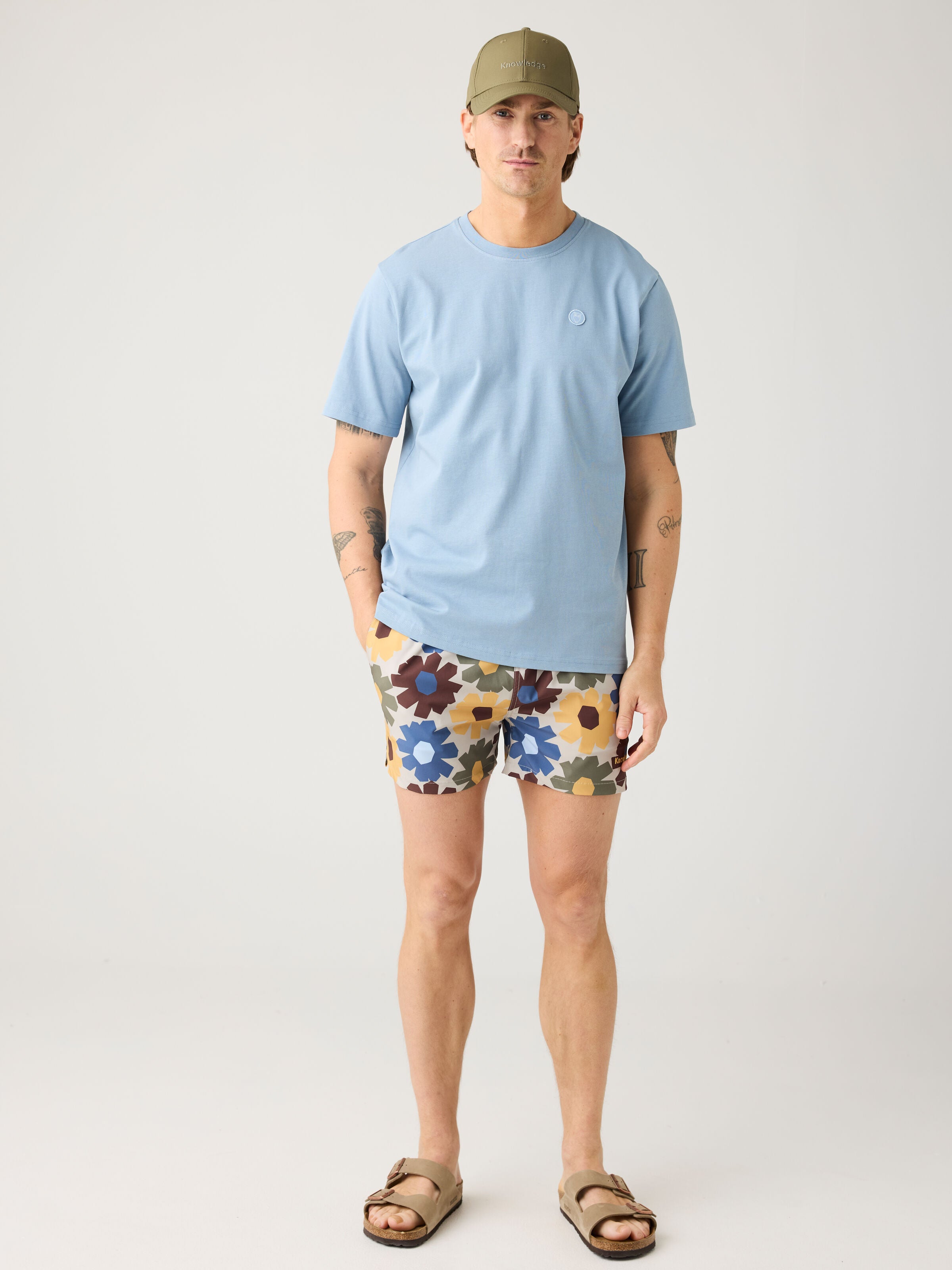 Mittellange Badehose mit Prints aus recyceltem Polyester