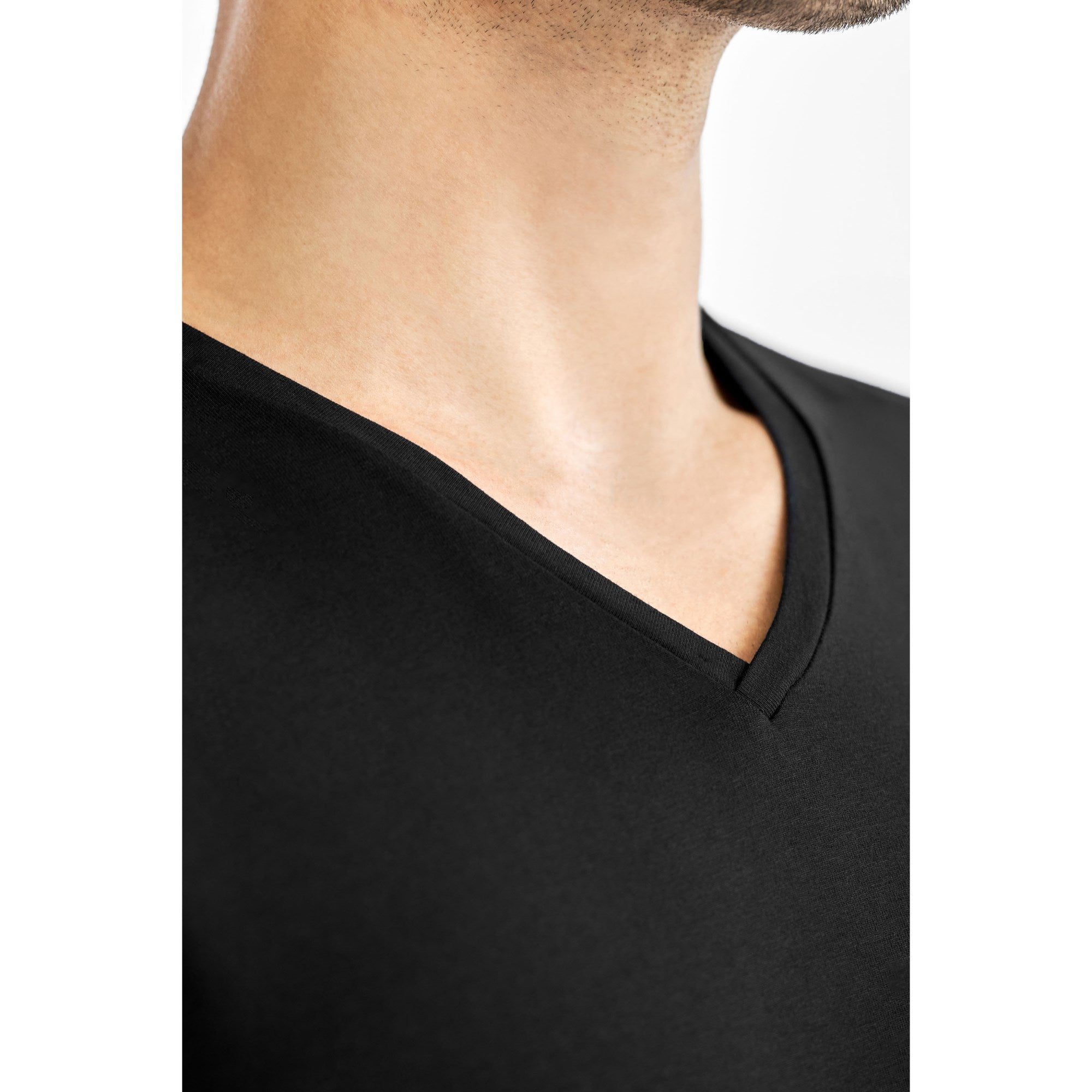 2-Pack T-Shirts V-NECK aus Bio-Baumwolle