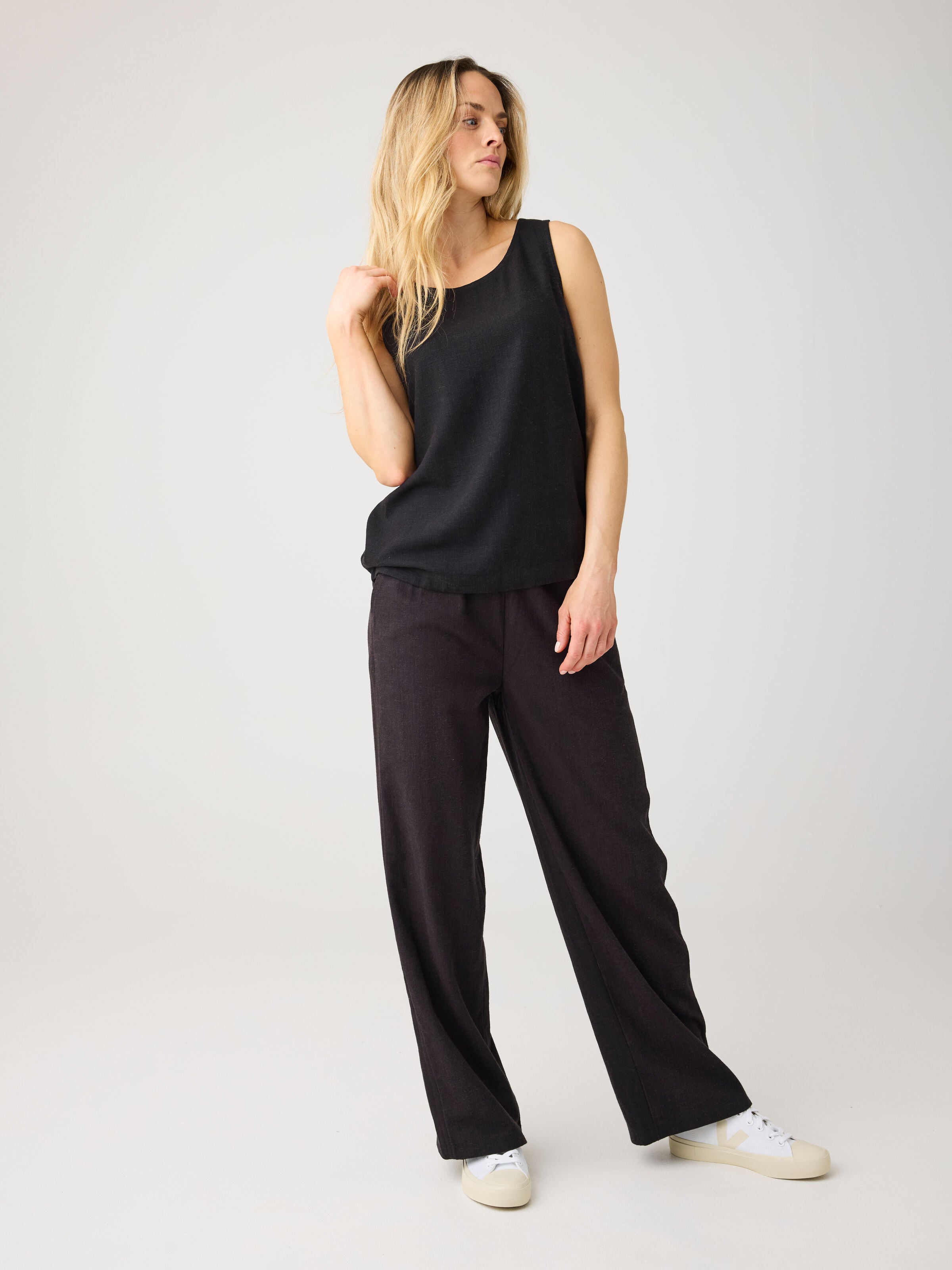 Weite Hose POSEY aus Ecovero und Bio-Leinen