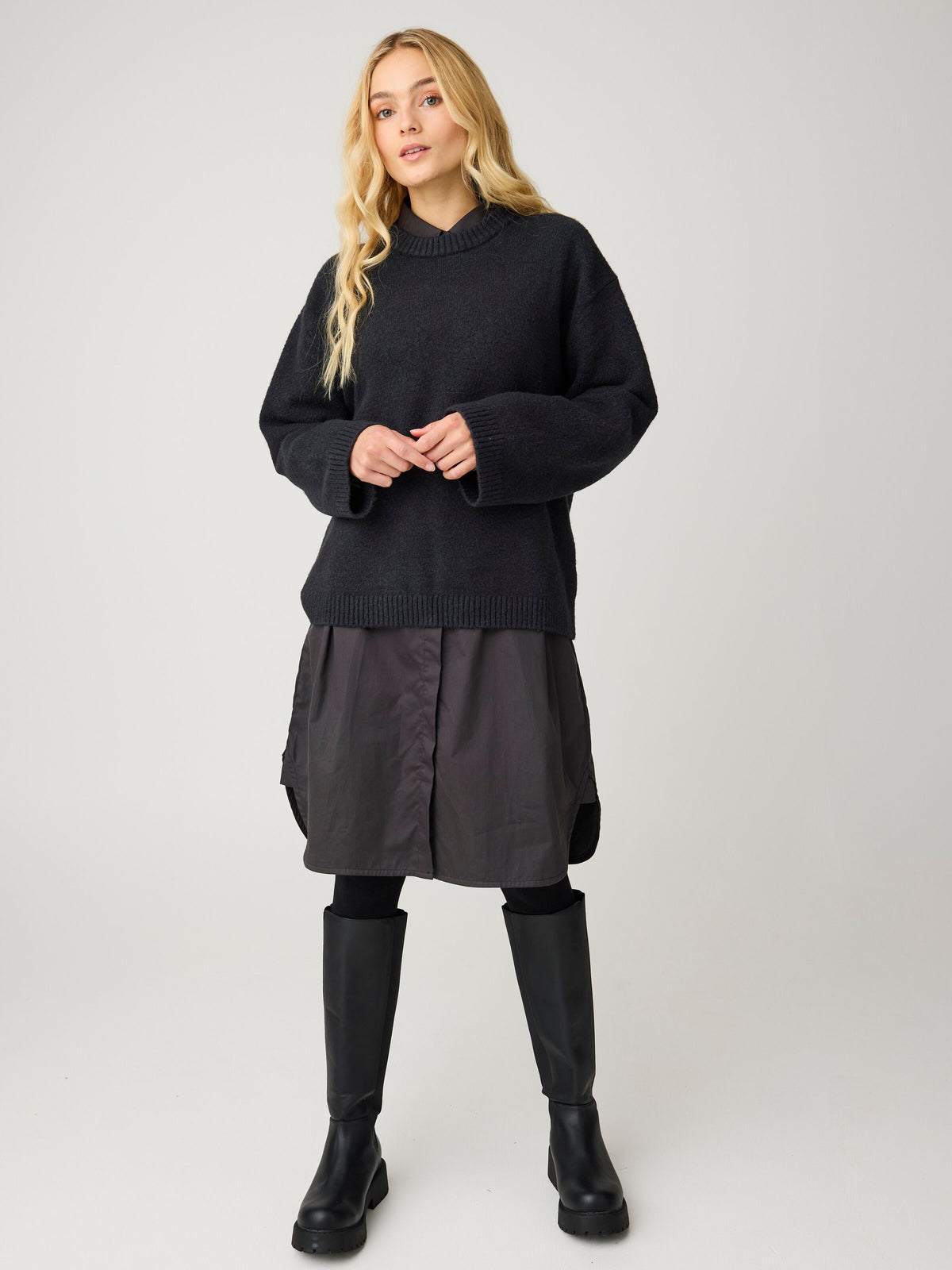 Soufflé Strickpullover mit Rundhalsausschnitt - Relaxed Fit - aus recyceltem Polyester