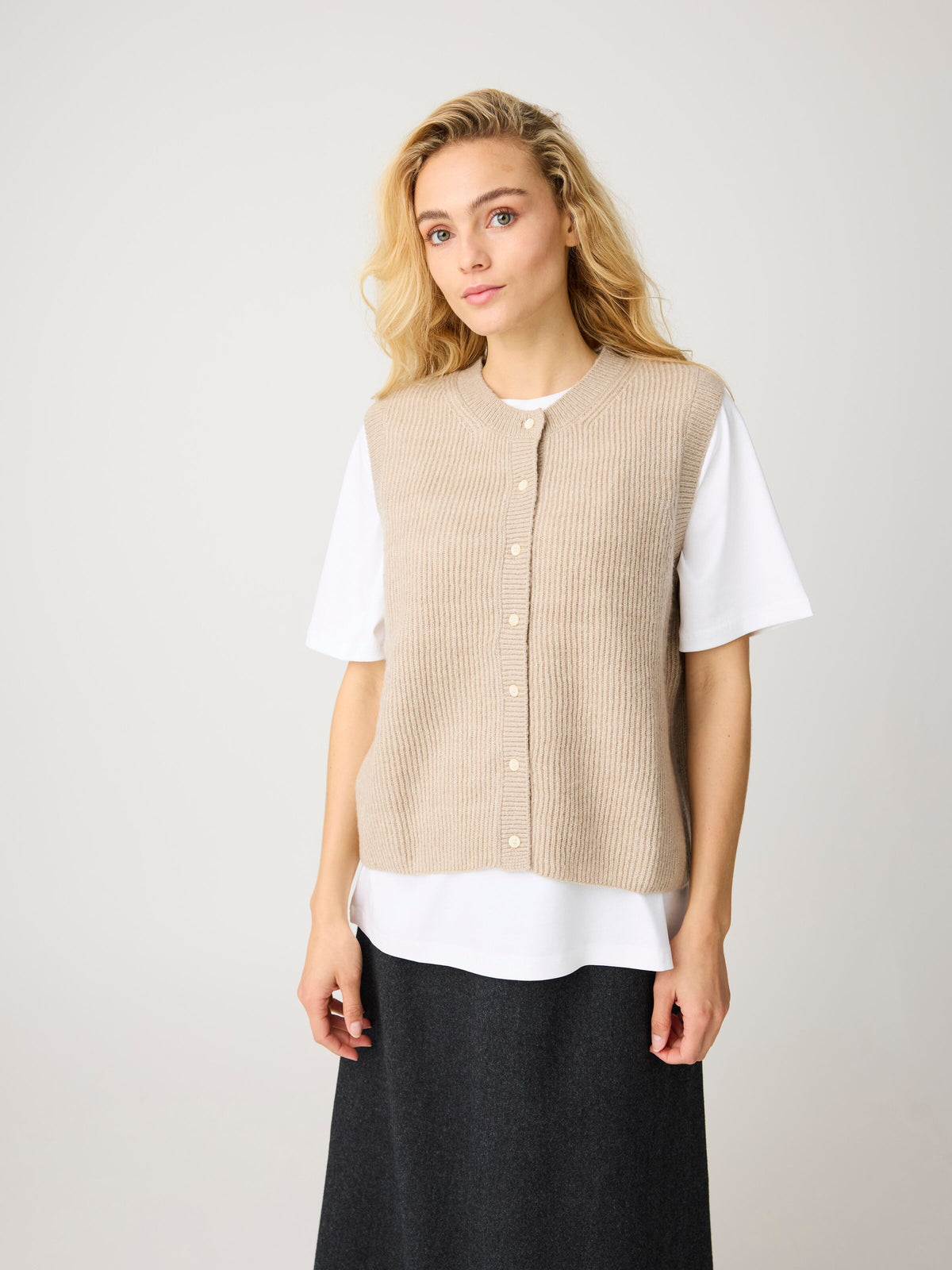 Soufflé Strick-Weste mit Rundhalsausschnitt - Relaxed Fit - aus recyceltem Polyester