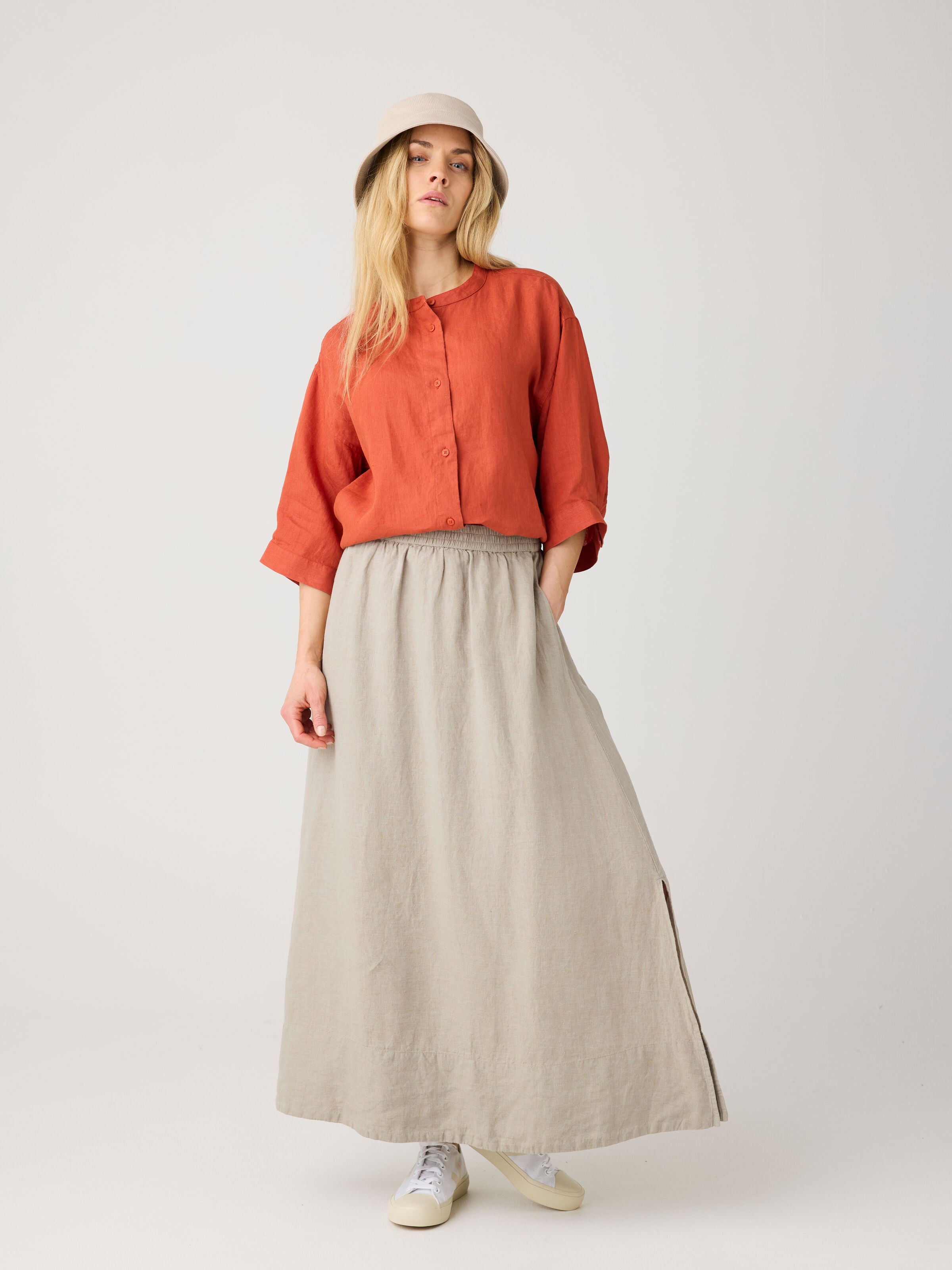 Lockeres Hemd und Bluse mit 3/4 Arm und Stehkragen aus Bio-Leinen