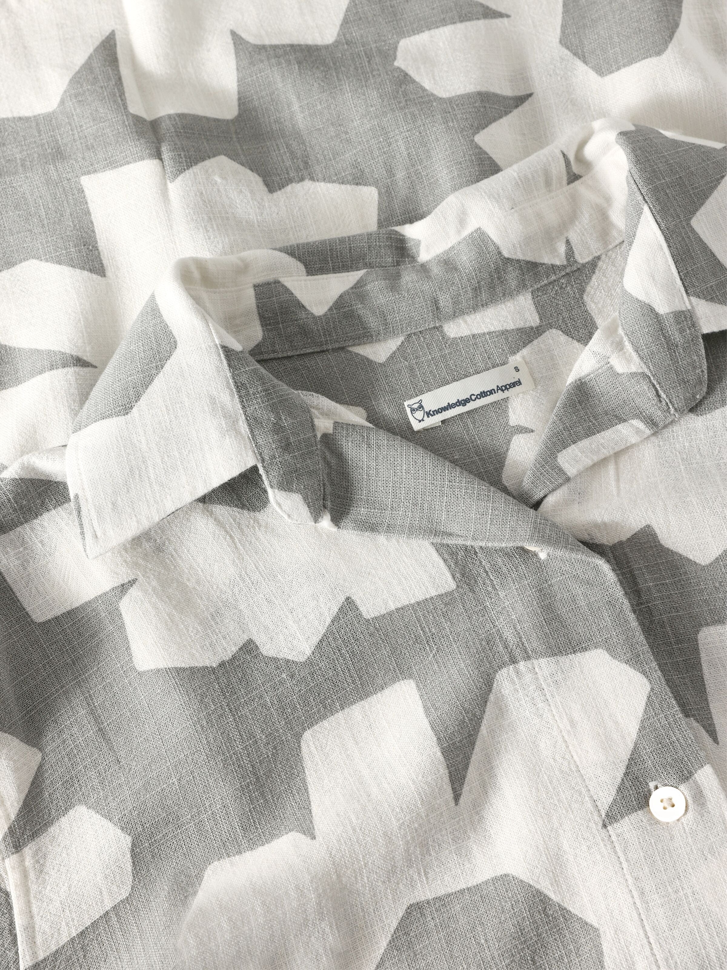 Lässige Kurzarmbluse mit Flower-Print aus Bio-Leinen-Lyocell-Mix