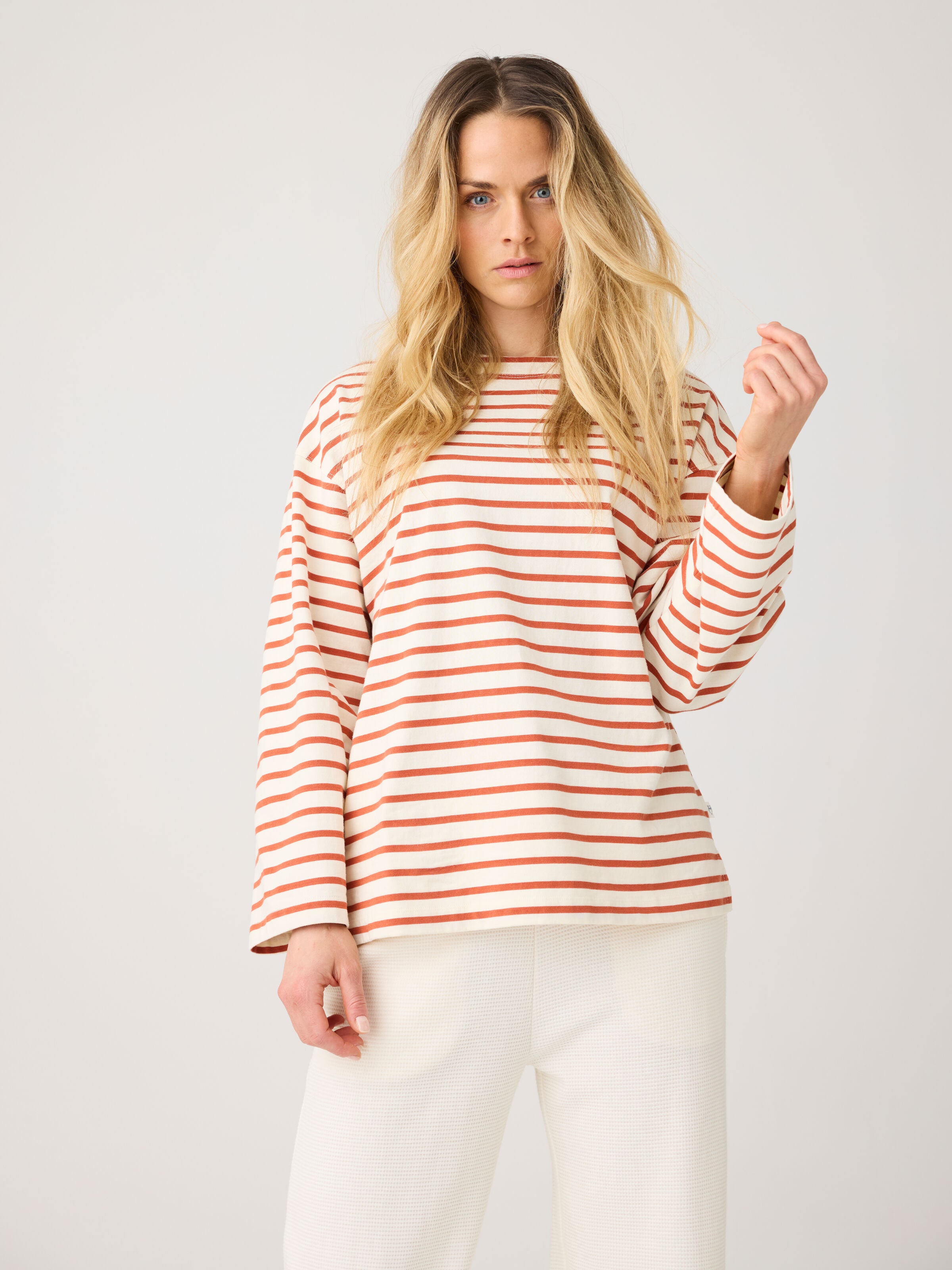 Gestreiftes Langarmshirt aus Bio-Baumwolle