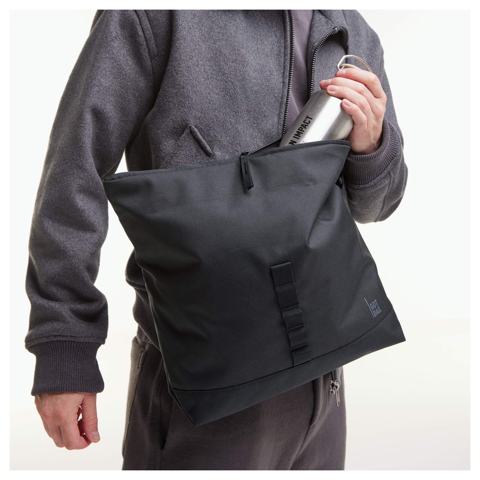 Messenger Bag und Duffle Bag aus RE:PET