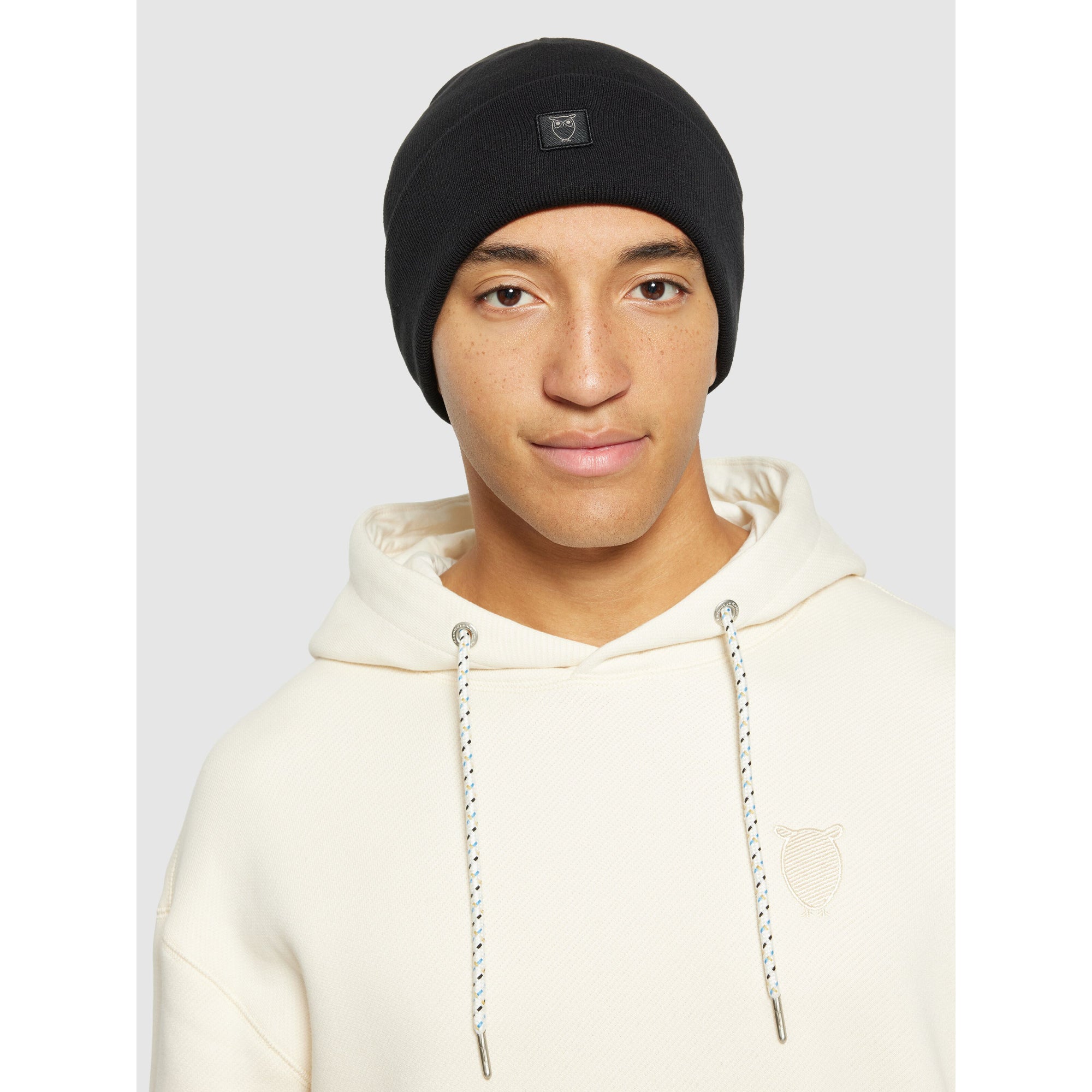 Strick-Beanie KNITTED RIB aus Bio-Baumwolle