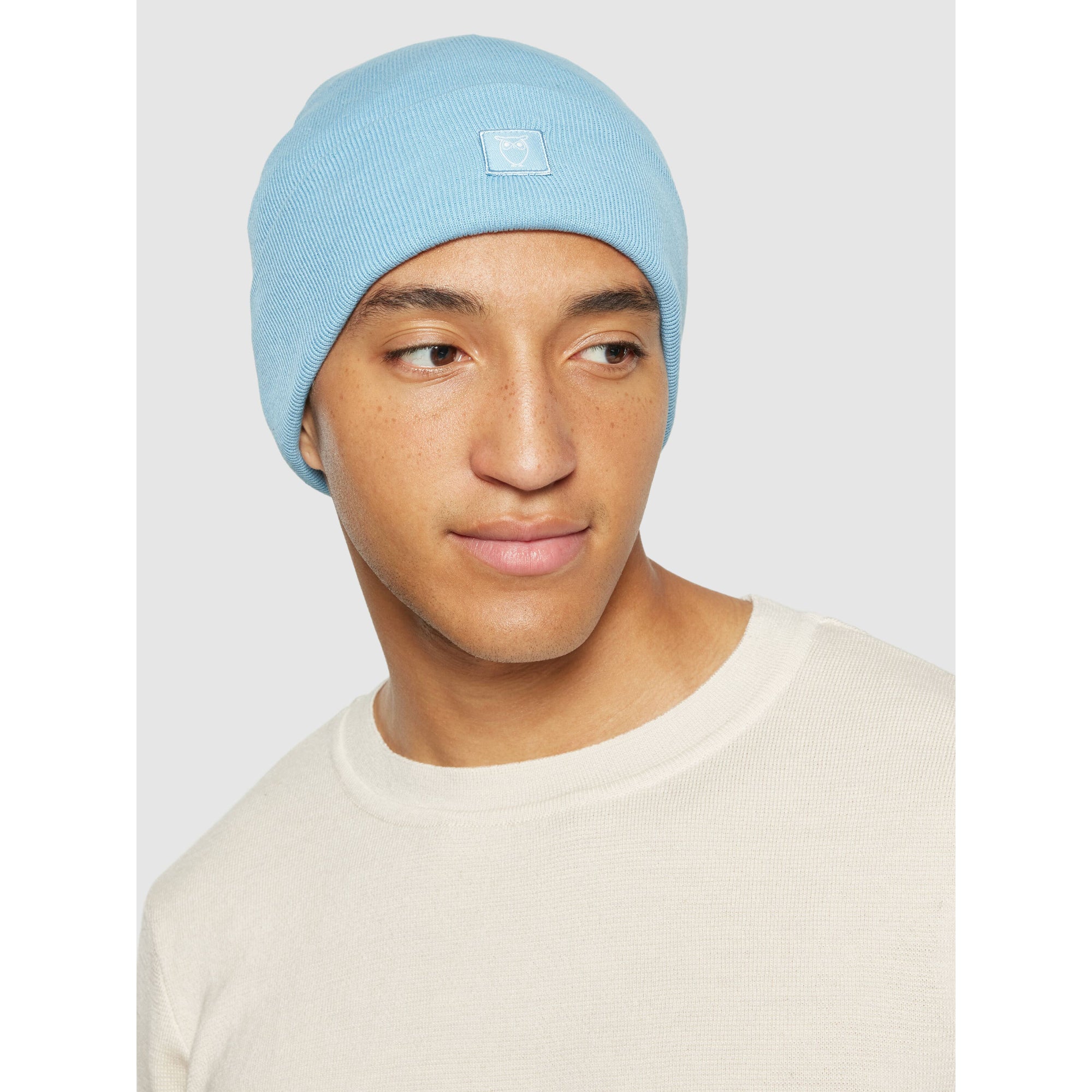 Strick-Beanie KNITTED RIB aus Bio-Baumwolle