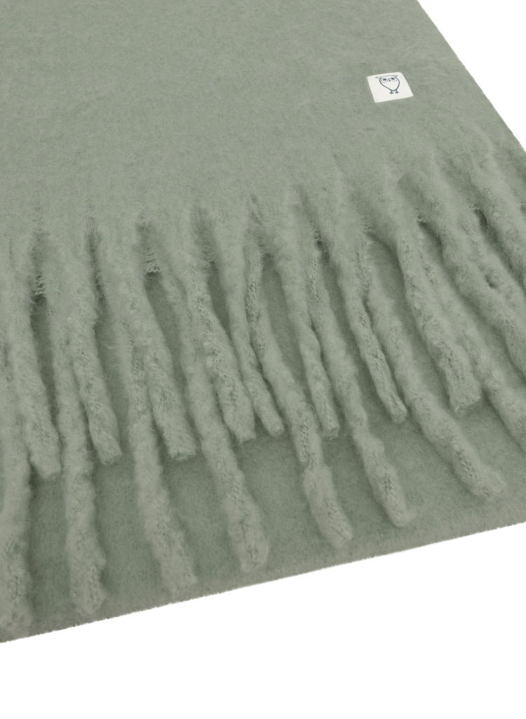 Großer Schal mit Fransen aus recyceltem Polyester