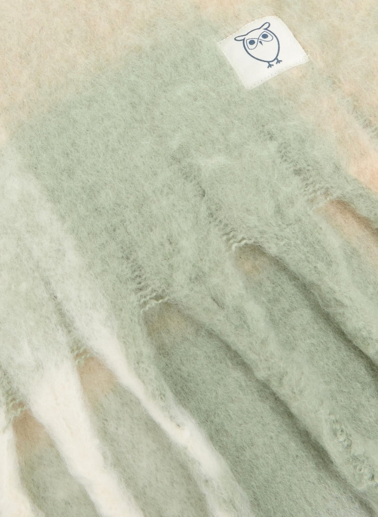 Großer Schal mit Fransen aus recyceltem Polyester