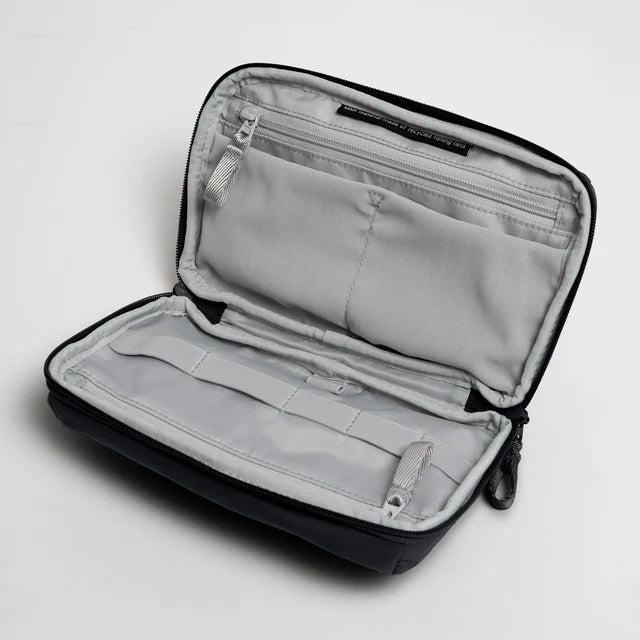 Commuter Tech Pouch kompakte Tasche