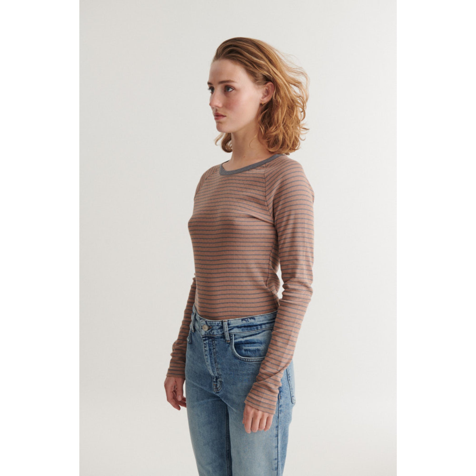 Langarmshirt ARENSE mit Lochmuster aus Bio-Baumwolle