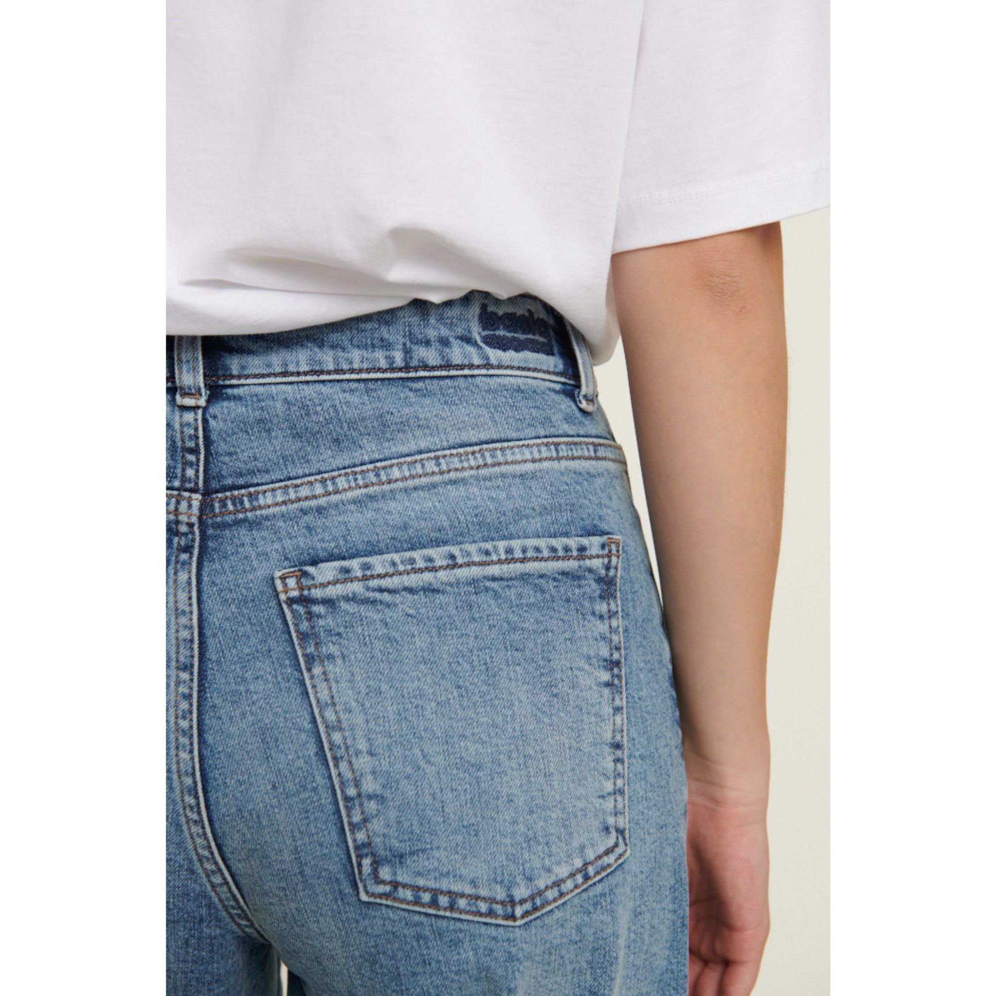 EA Jeans aus Bio-Baumwolle