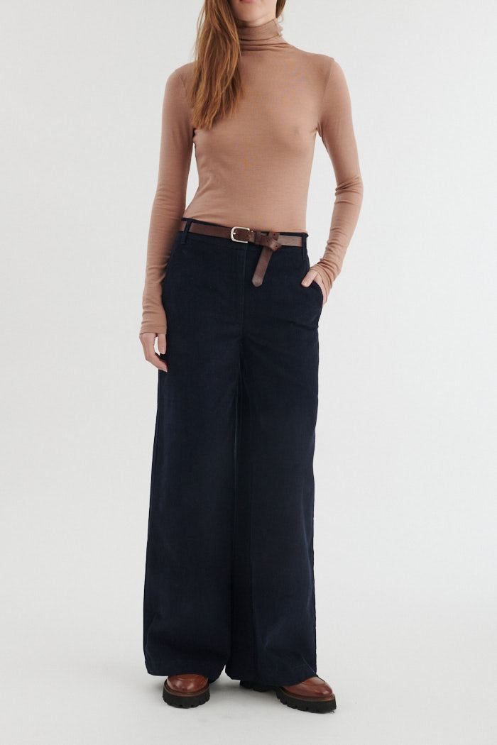 Cordhose MILLU mit weitem Bein aus Bio-Baumwolle