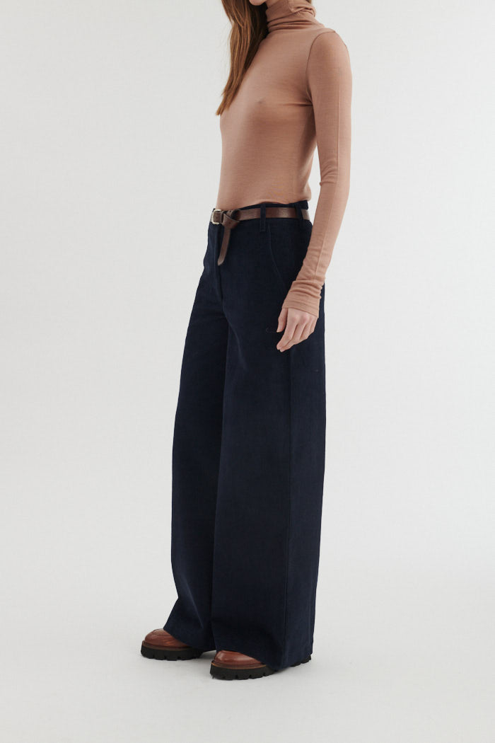 Cordhose MILLU mit weitem Bein aus Bio-Baumwolle