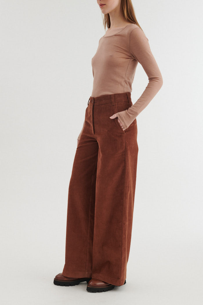 Cordhose MILLU mit weitem Bein aus Bio-Baumwolle