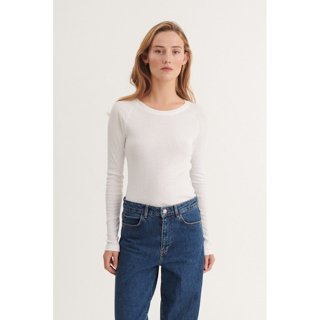 Langarmshirt ARENSE mit Lochmuster aus Bio-Baumwolle